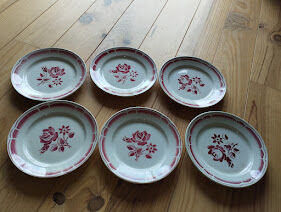 Set of 6 antique Badonviller flat plates in decorated earthenware.