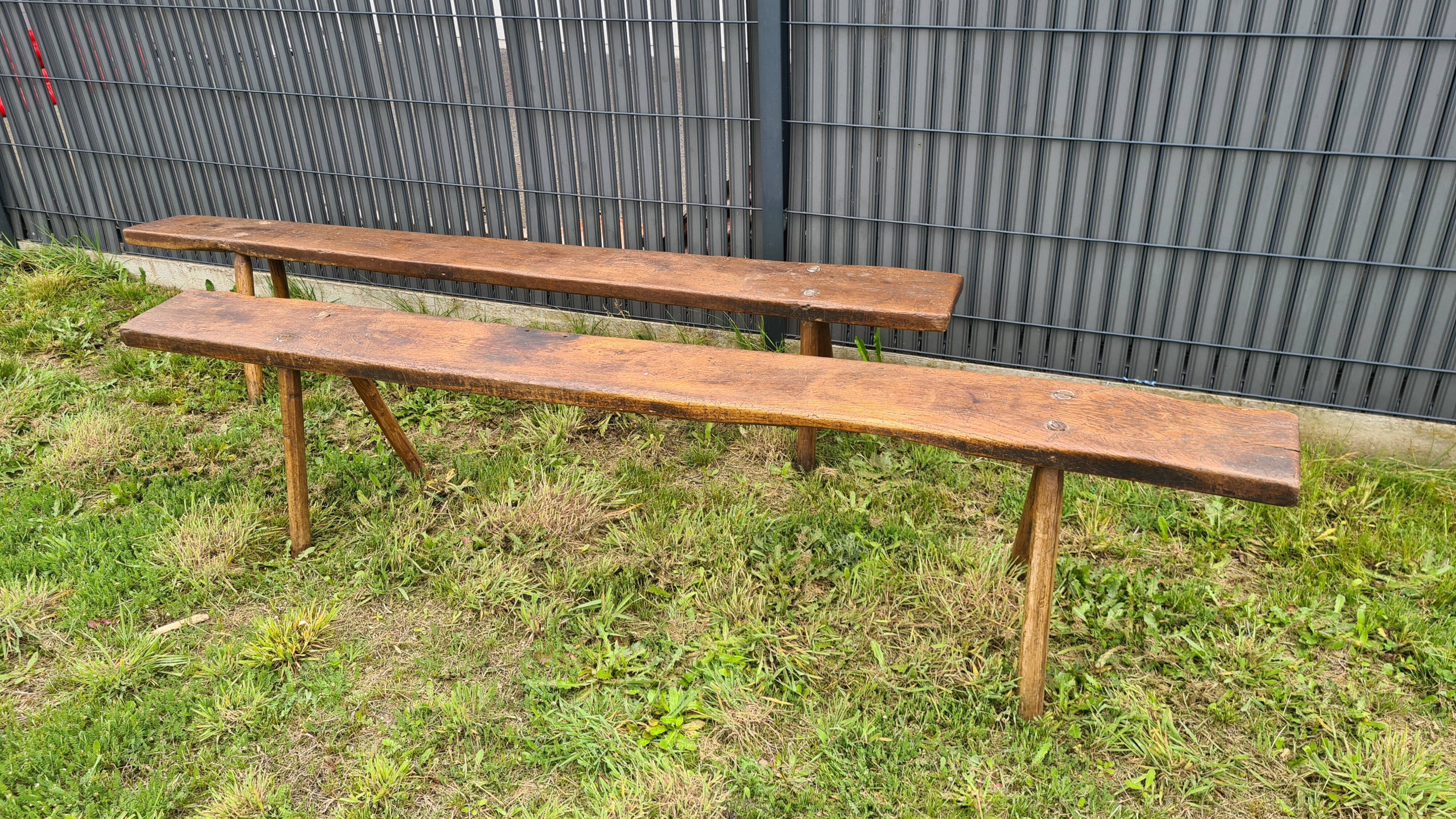 Banc de ferme brutaliste en bois massif