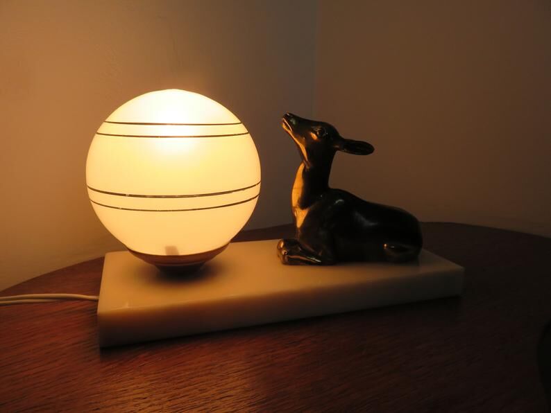 Fawn lamp, doe Art Deco marble white opaline pink and regulates 30/40 years