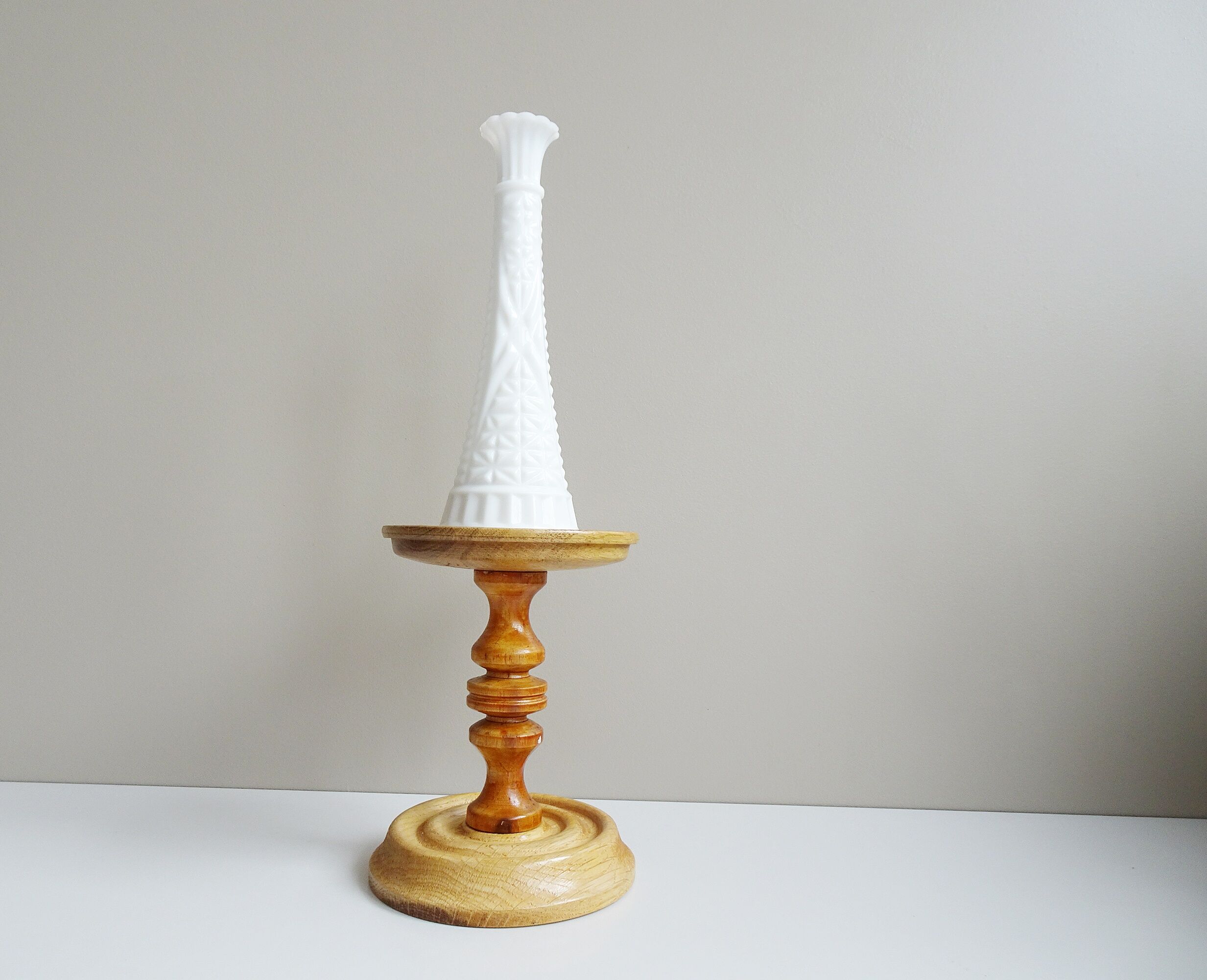 Soliflore en verre opalin