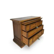 Elegant antique Italian chest of drawers, dating from the 20th century