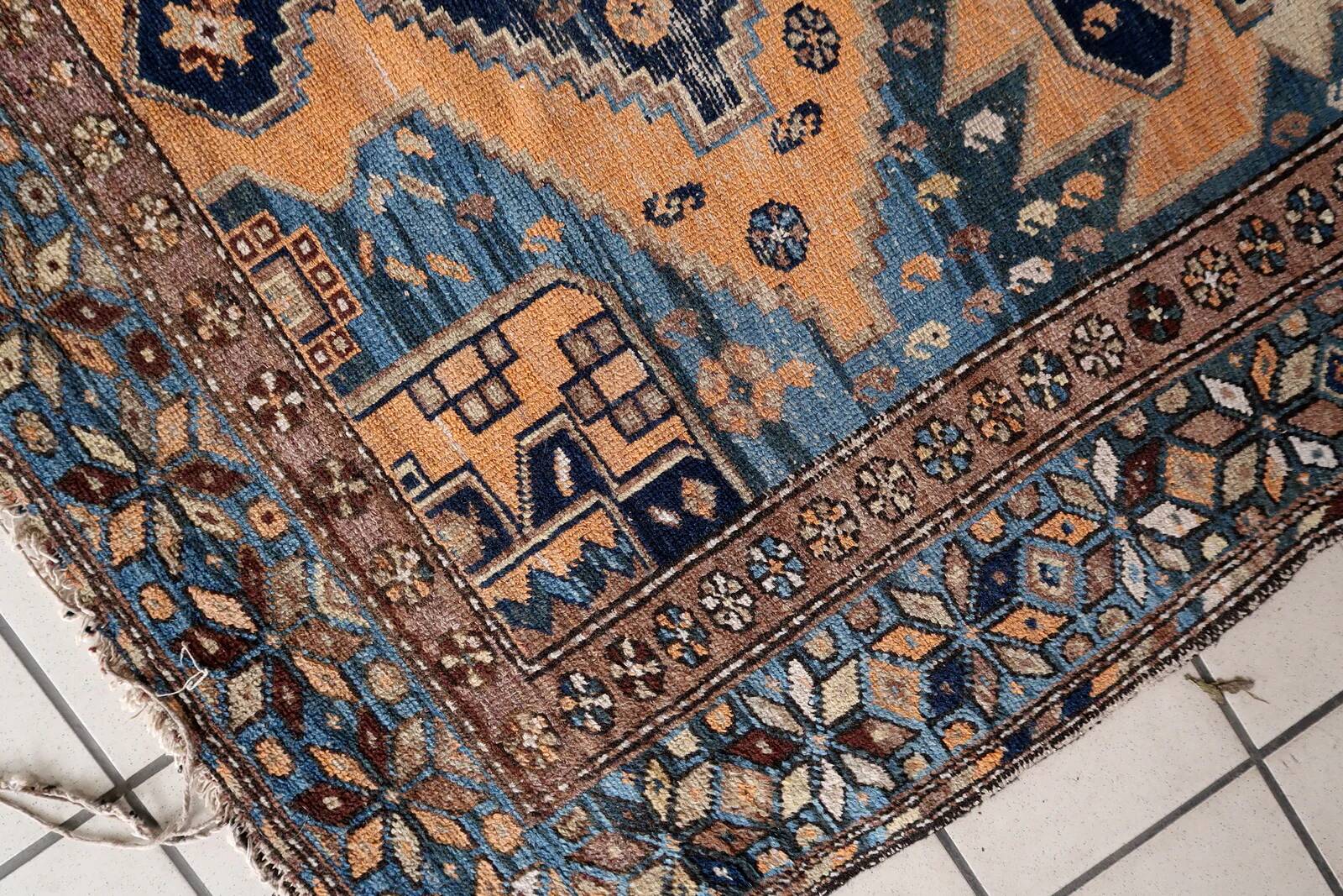 Handmade antique Caucasian Shirvan rug 126cm x 191cm, 1900s