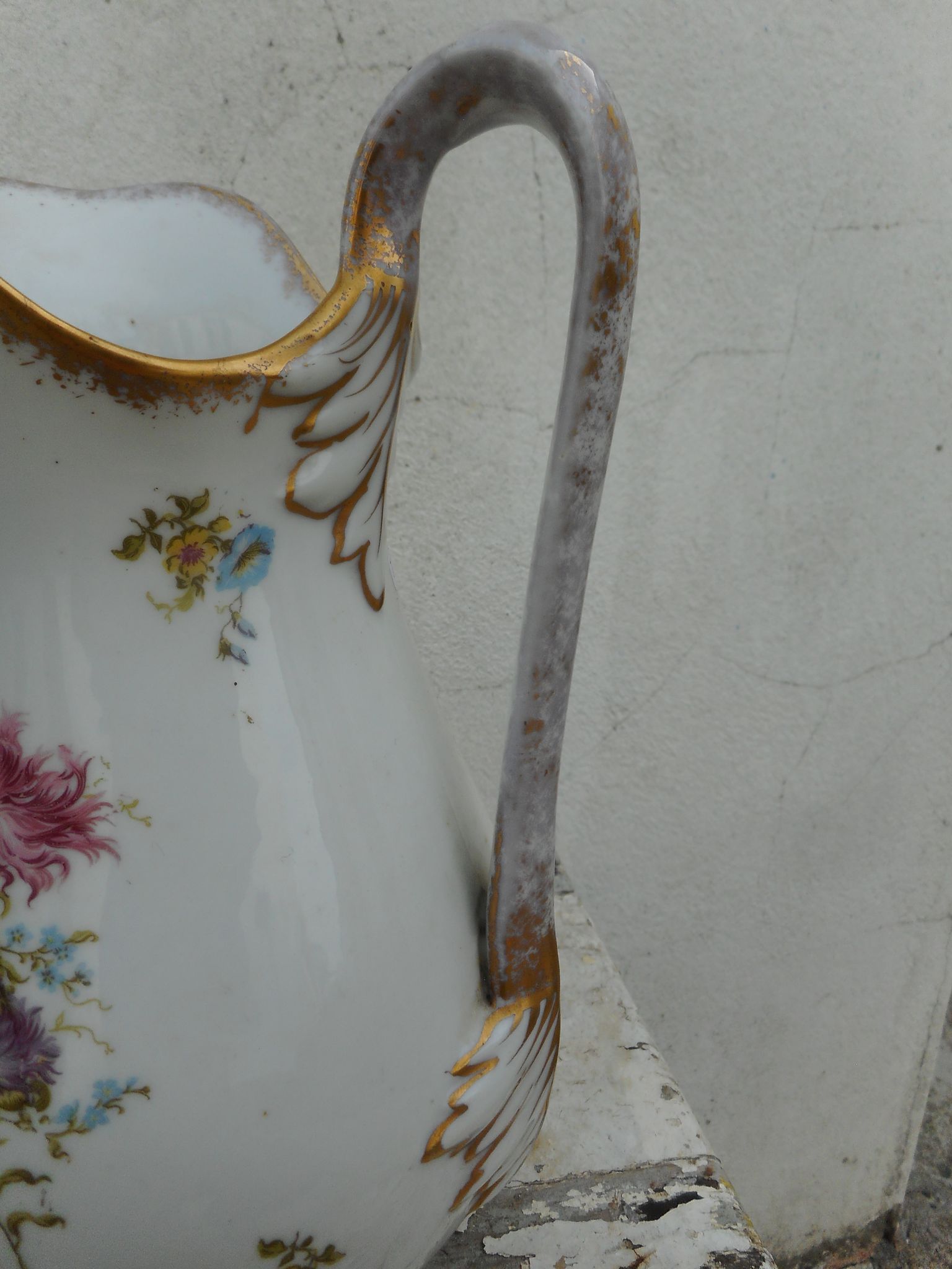 Pichet en porcelaine