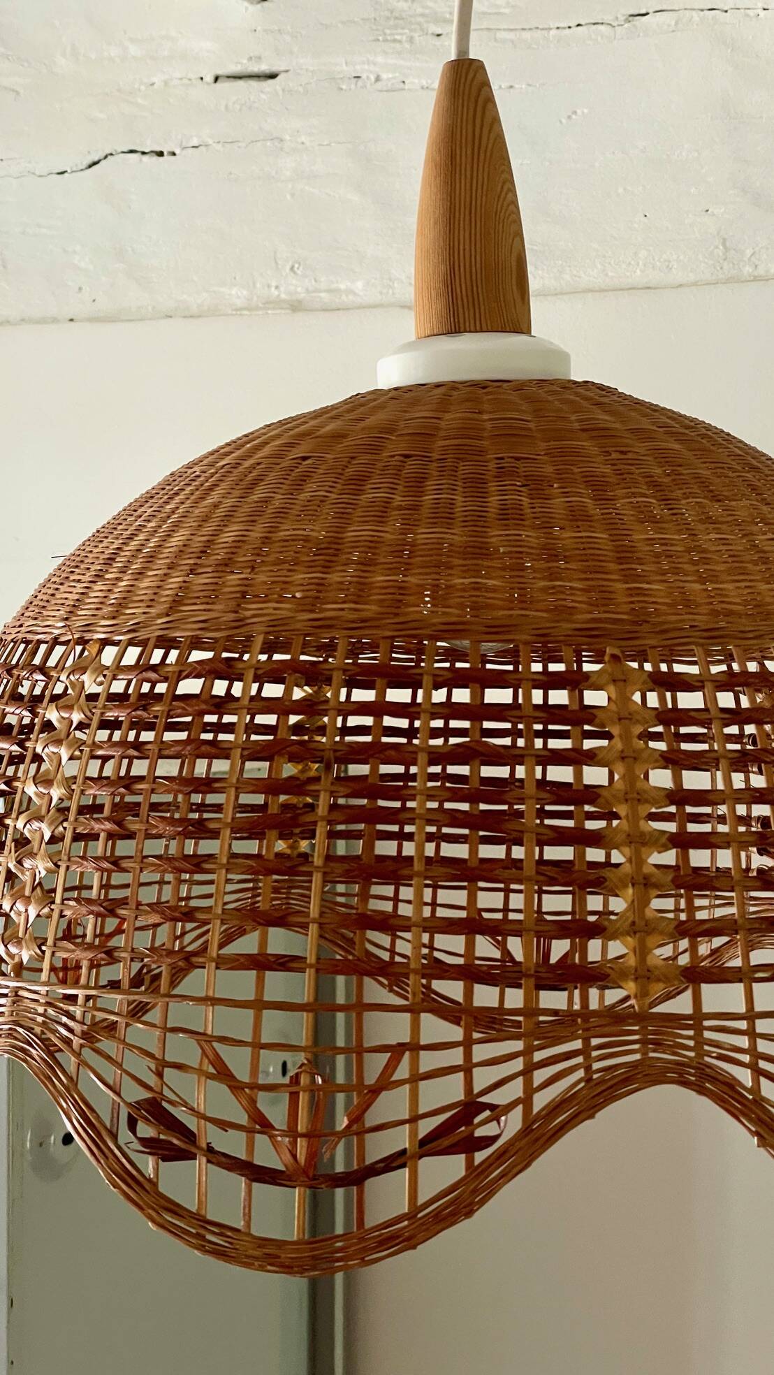 Vintage wicker flower pendant light