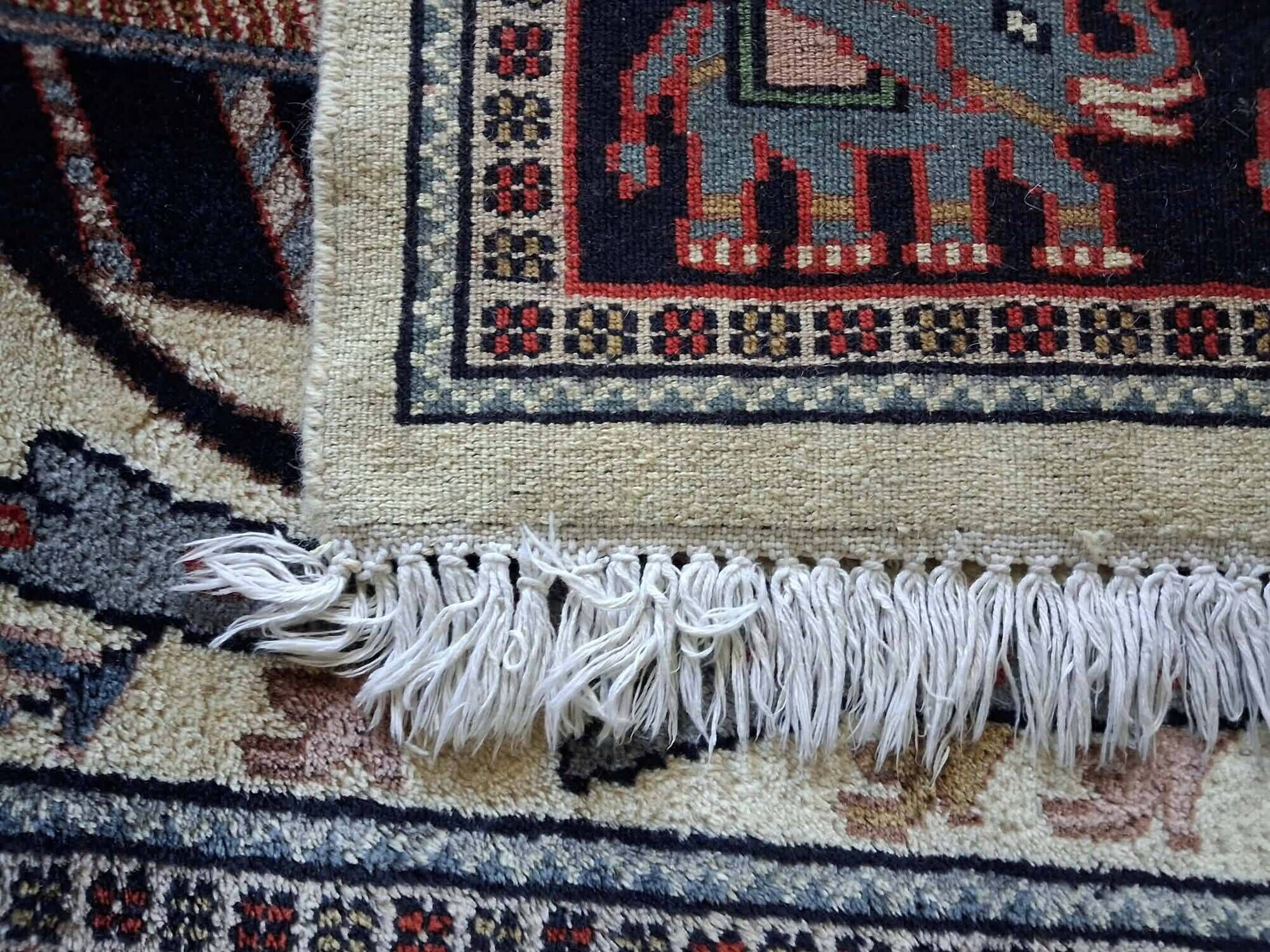 Handmade Indian rug Rajasthan 190x123cm