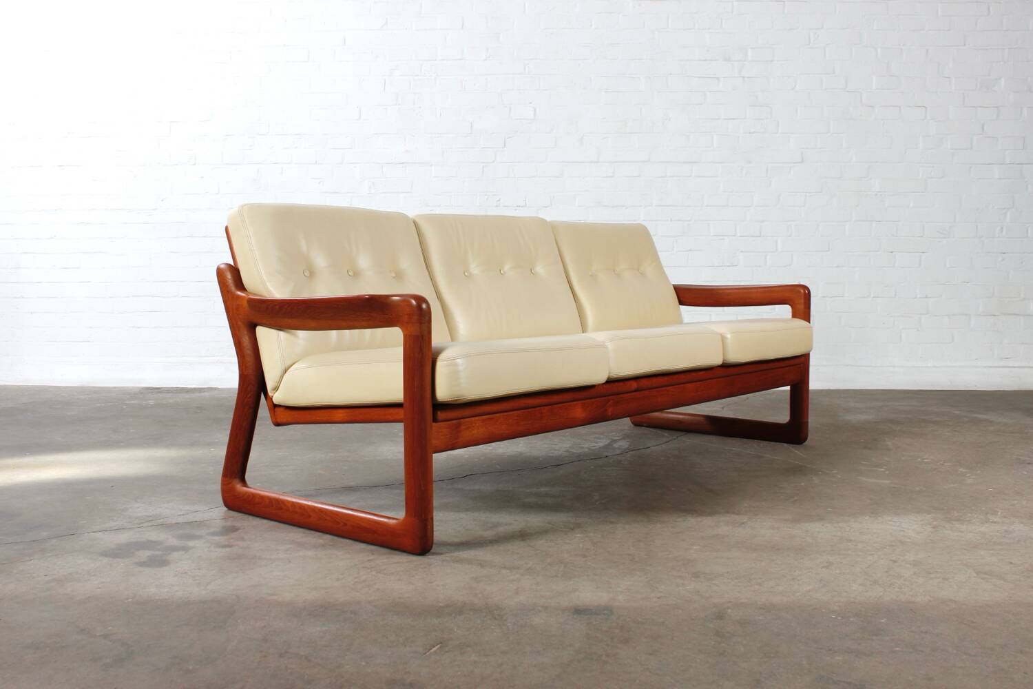 Canapé 3 places vintage en teck, design danois du milieu du siècle, style scandinave des années 70
