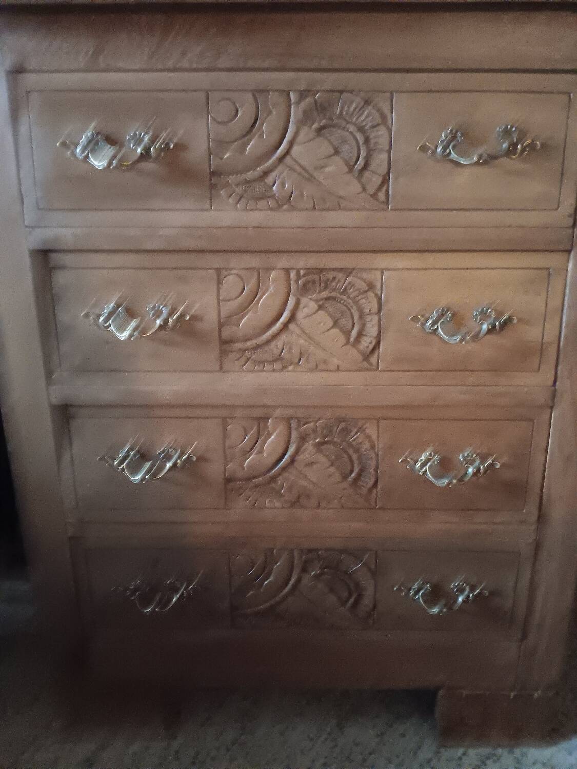 Vintage chest of drawers