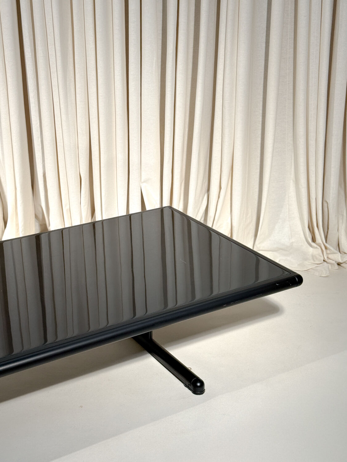 Poltrona Frau coffee table