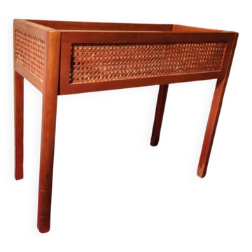Jardinière scandinave sur pieds en bois et cannage