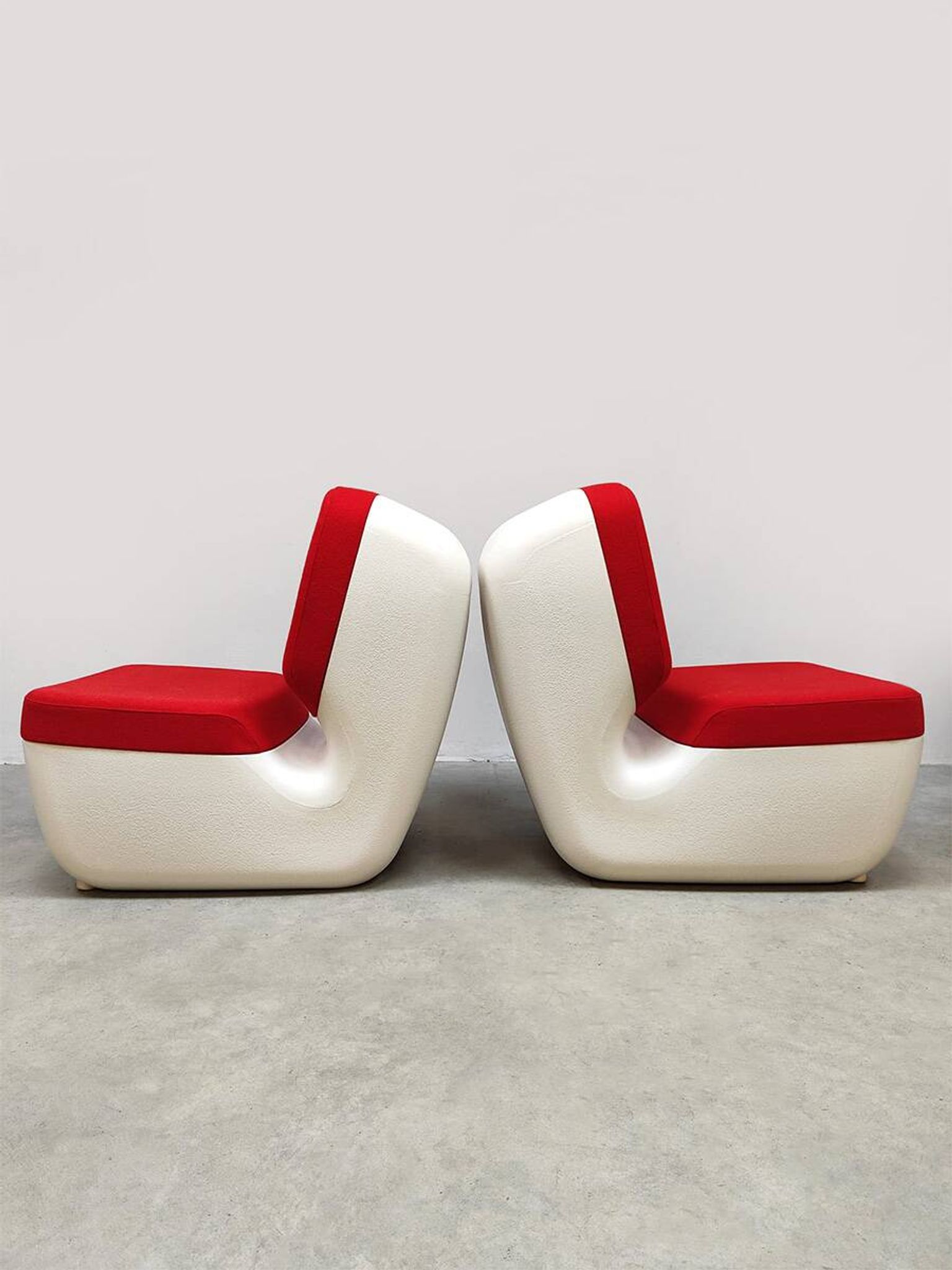 Chaises longues Magis Nimrod de design italien Marc Newson