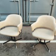 Paire de fauteuils anciens vintage