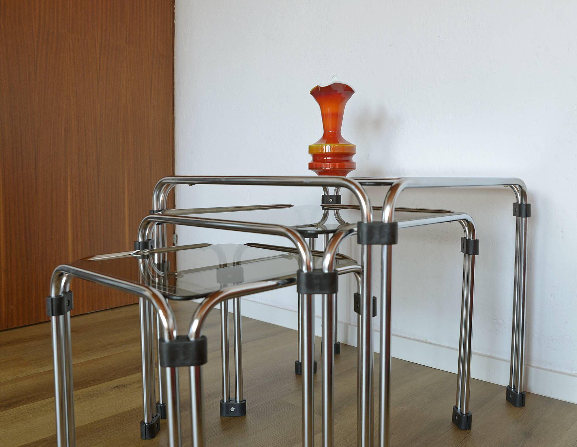 Vintage nesting tables  set of 3  coffee tables mid-century modern 1980s