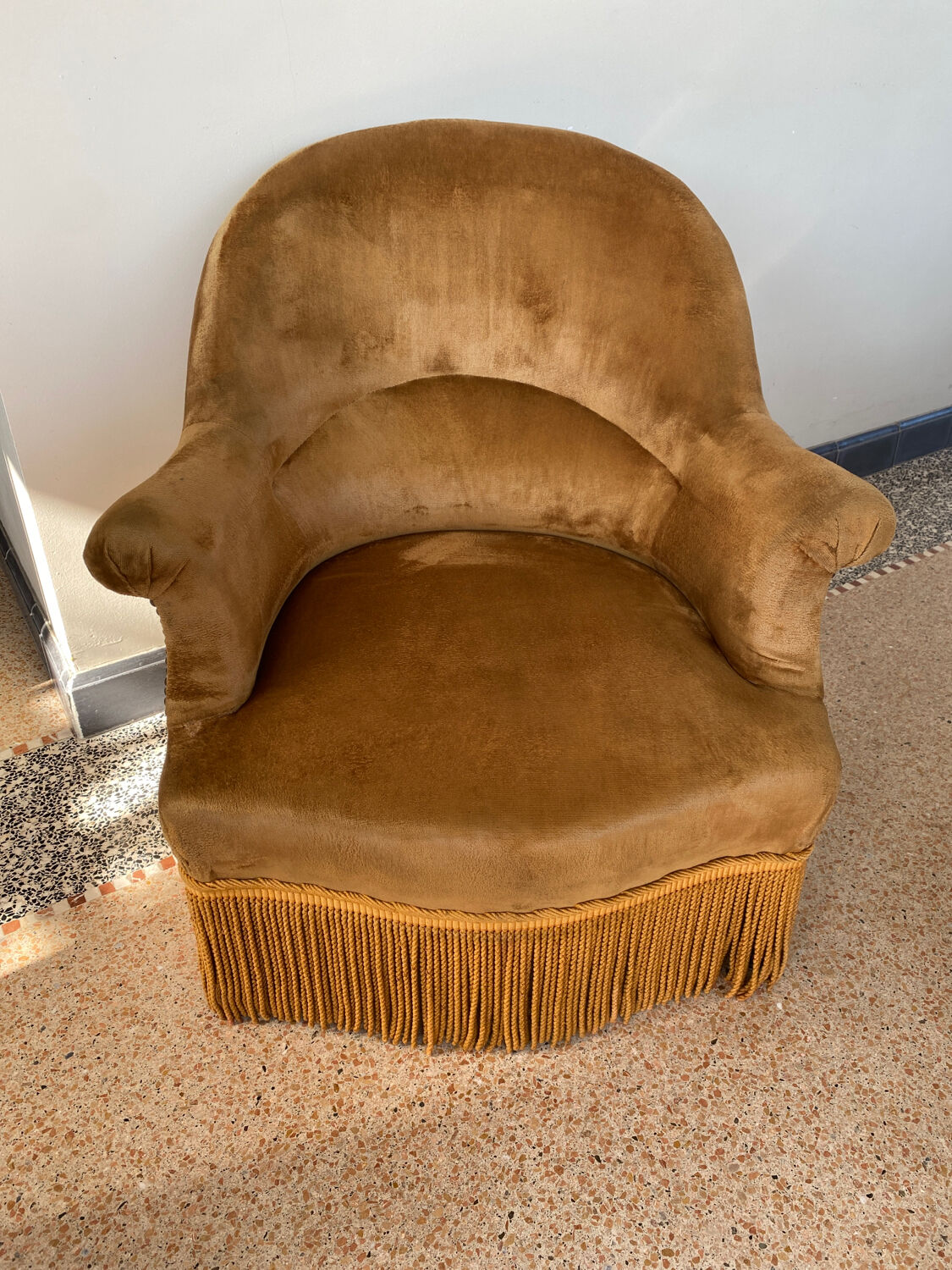 Vintage toad armchair