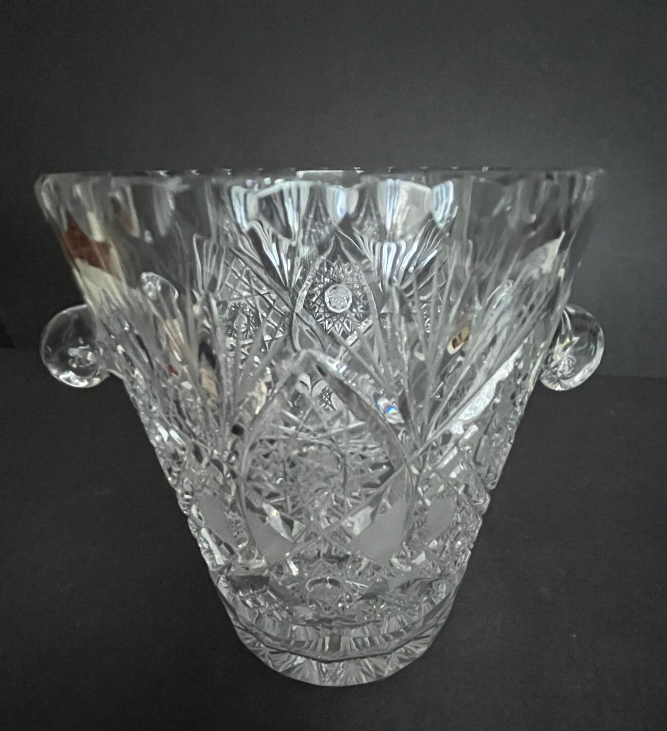 Cut crystal ice bucket