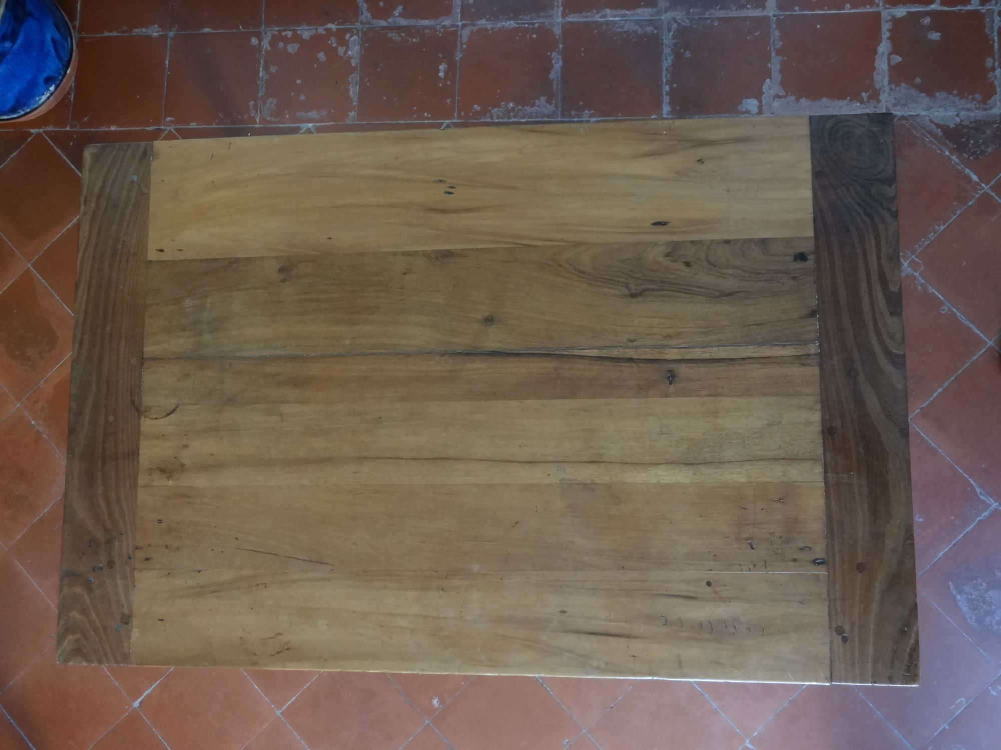 Cherry wood desk nineteenth century with a belt drawer 92 x 67 x 60 cm