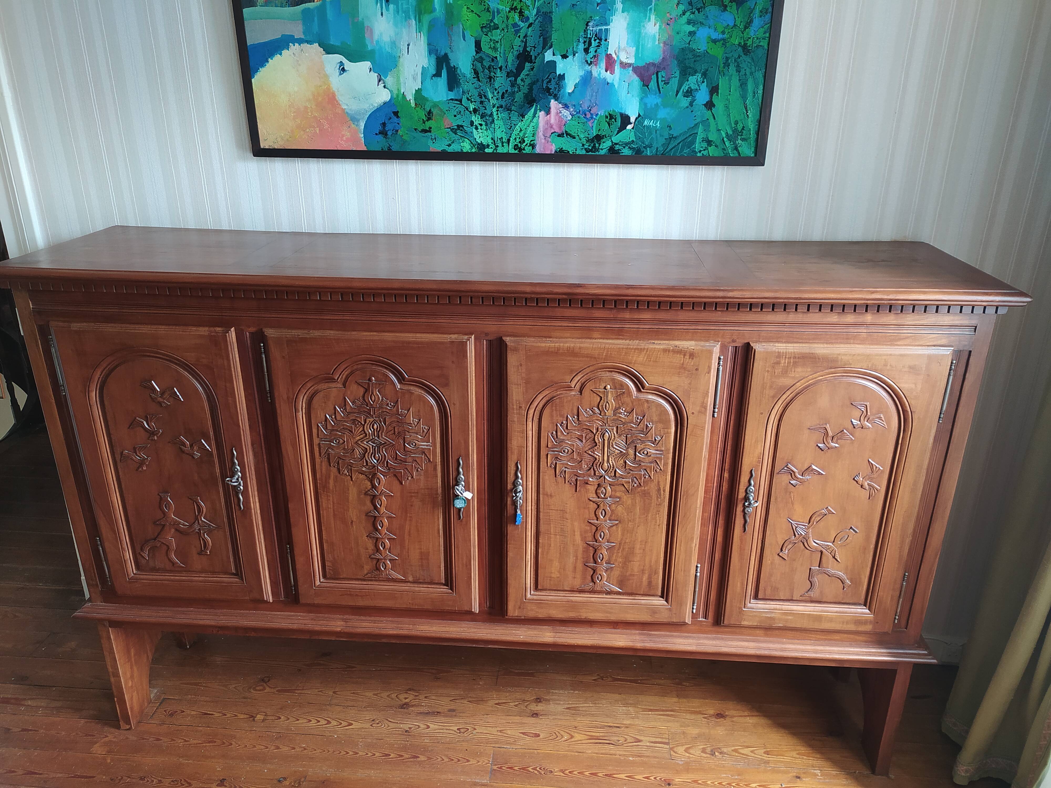 Sideboard on legs