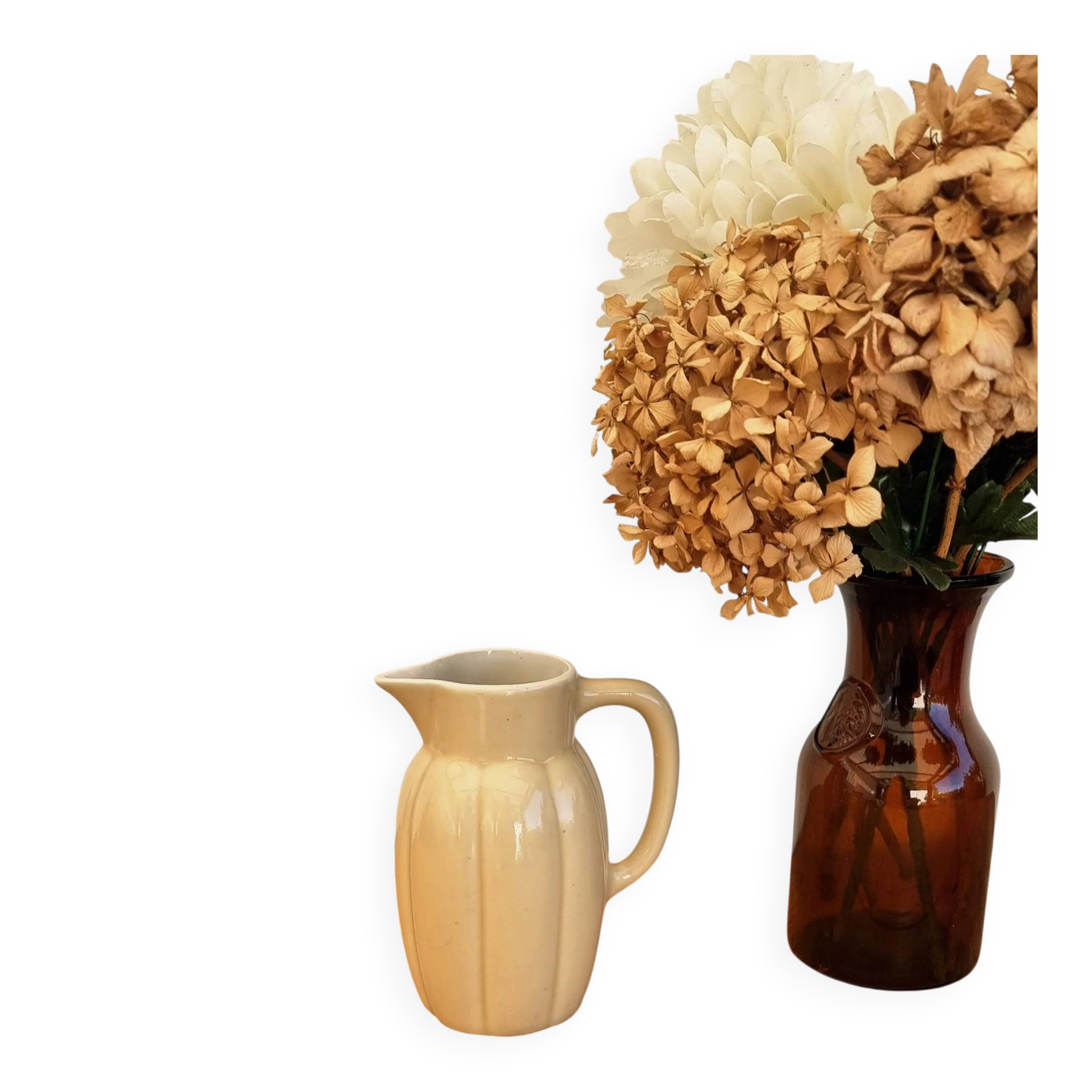 Pichet vintage en céramique crème esprit campagne chic