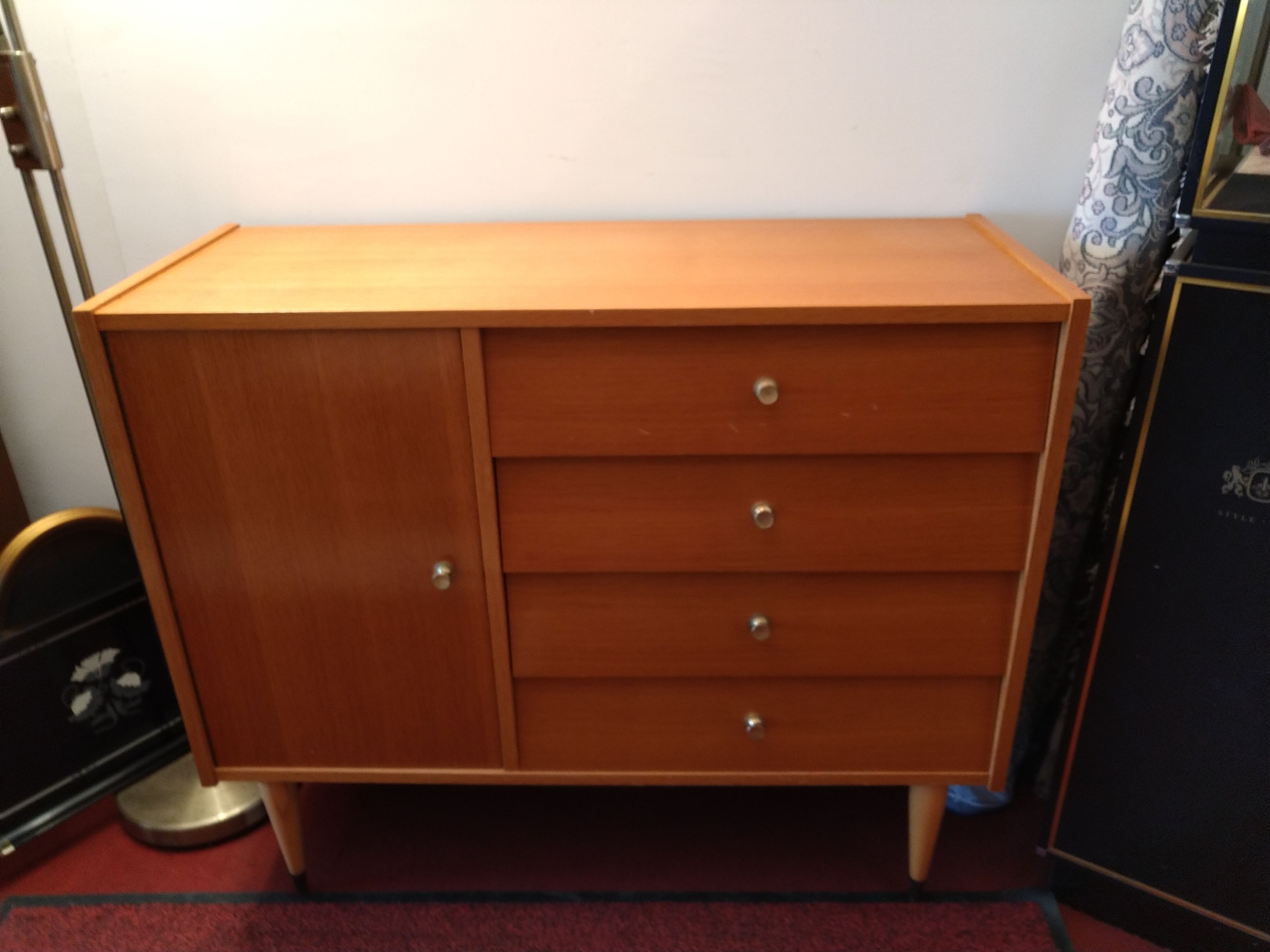 Commode vintage