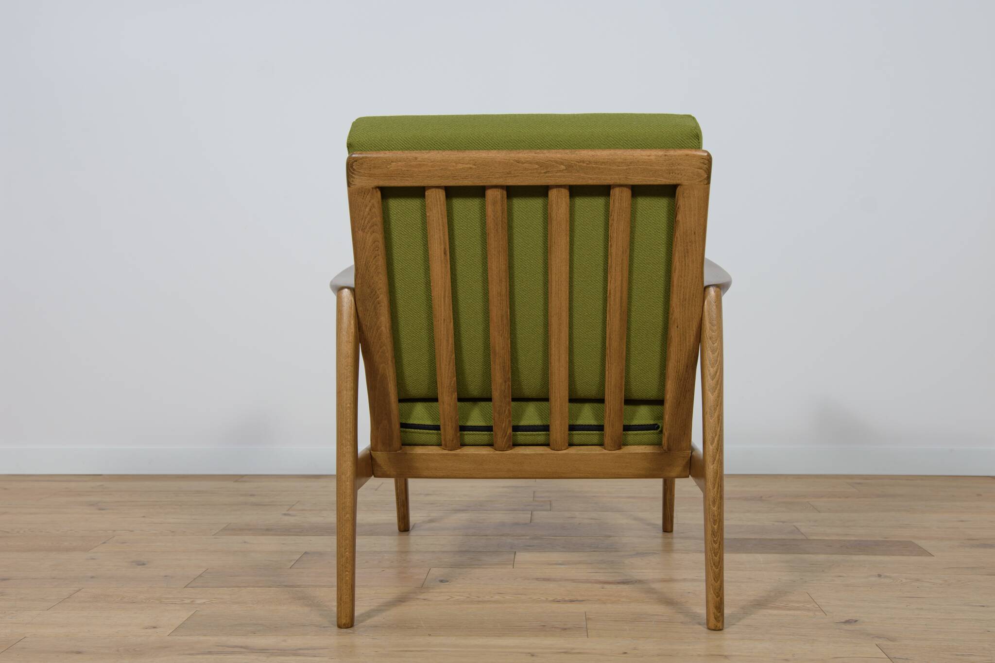 Model 300-139 Armchairs from Swarzędz Factory, 1960s, Set of 2