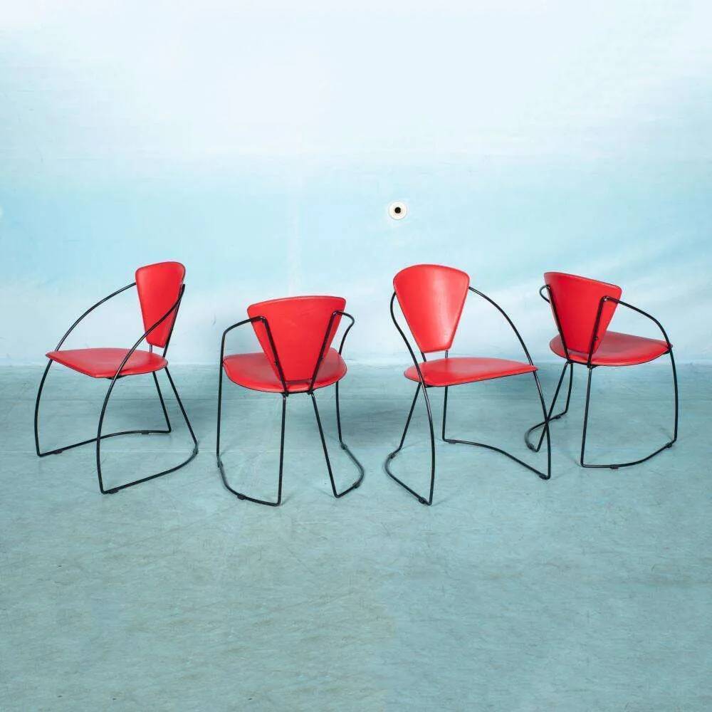 Ensemble de 4 chaises Linda, design italien des années 1980.