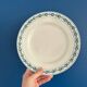 Lot de 8 assiettes plates vintage - Faïence St Amand, motif floral bleu et