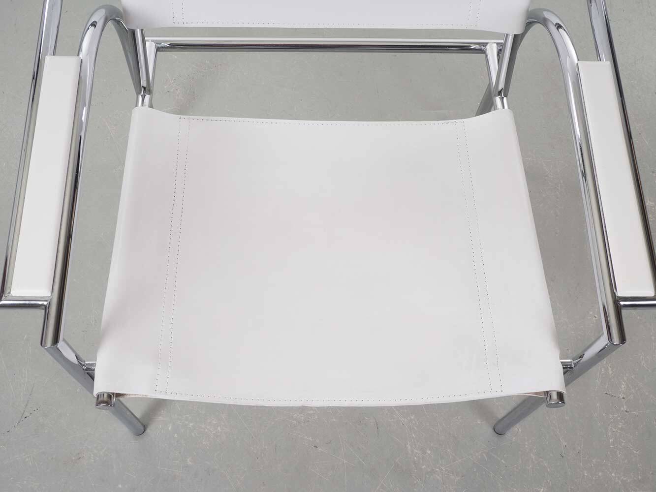 Fauteuil en cuir blanc – G. Vollenbrock – Hennie de Jong