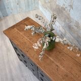 Industrial row in metal and oak.