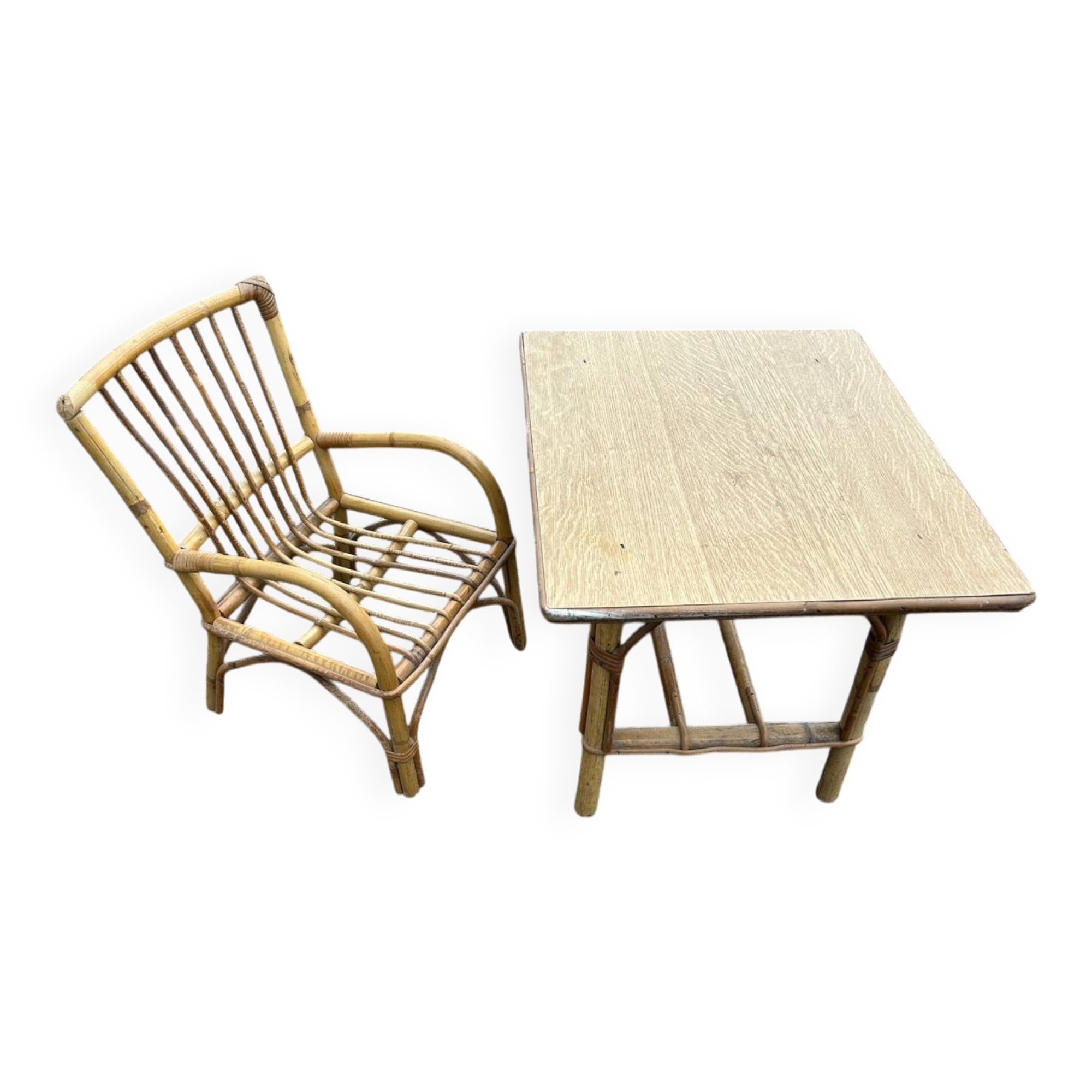 Bureau et chaise enfant en rotin