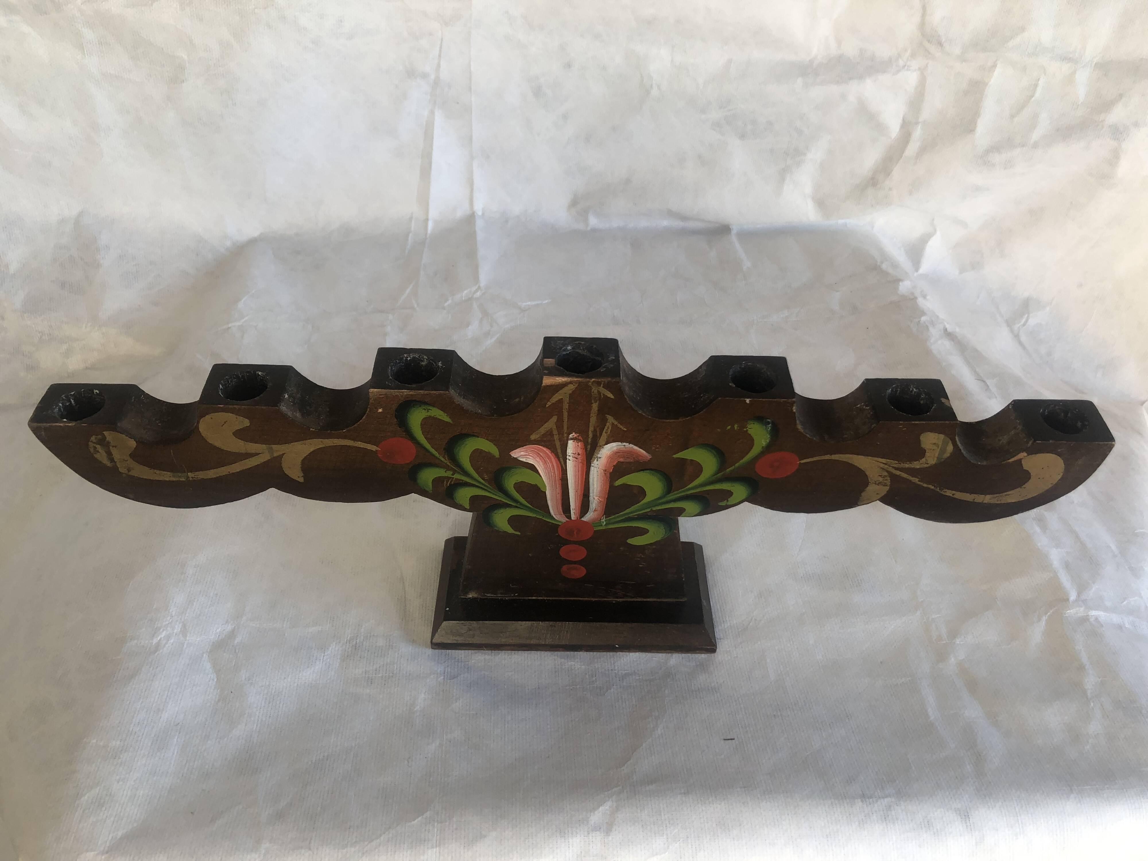 Artisanal candlestick in hand-painted solid wood, Scandinavian origin, folk art