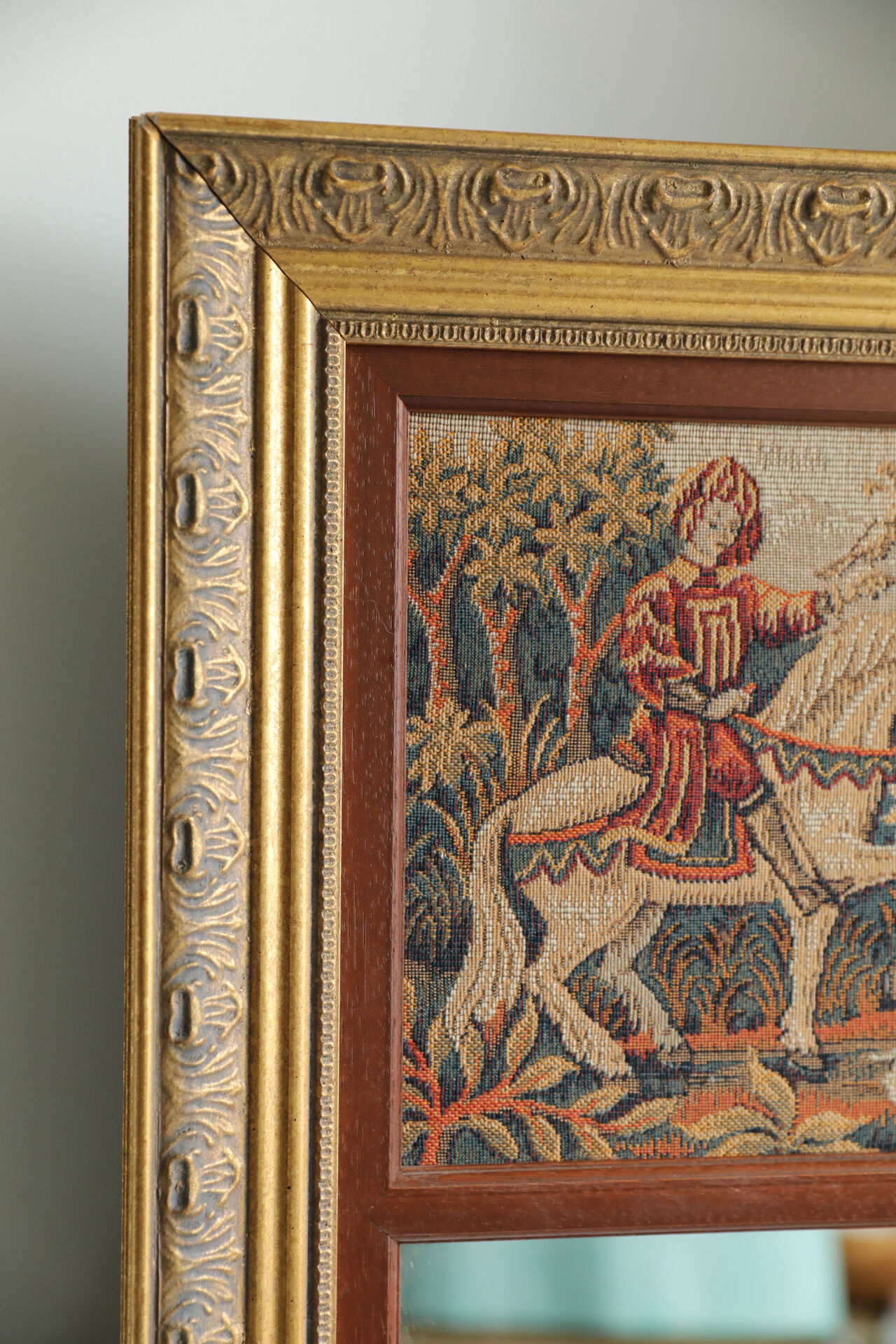 Miroir vintage Marc Waymel “Royal Hunt Tapestry Mirror”