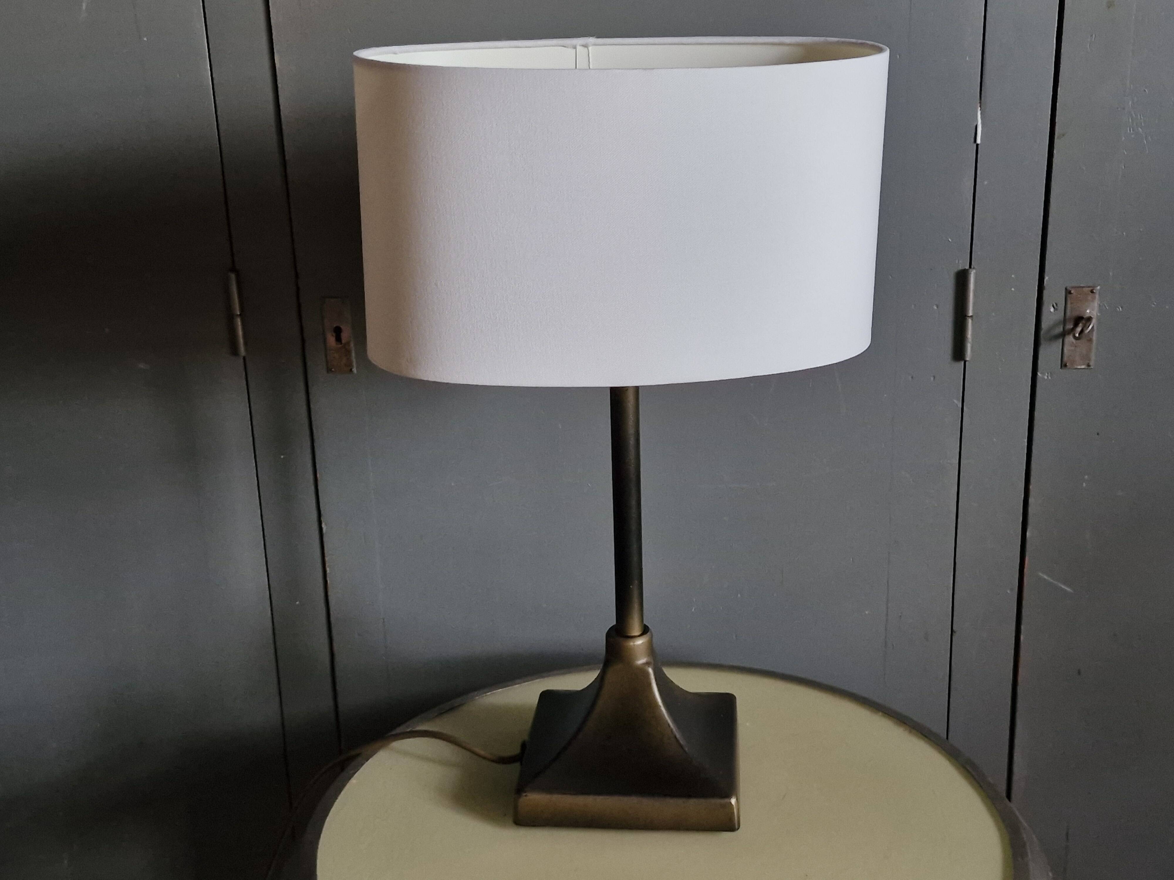 Old bronze lamp base, brown patina - Made in England