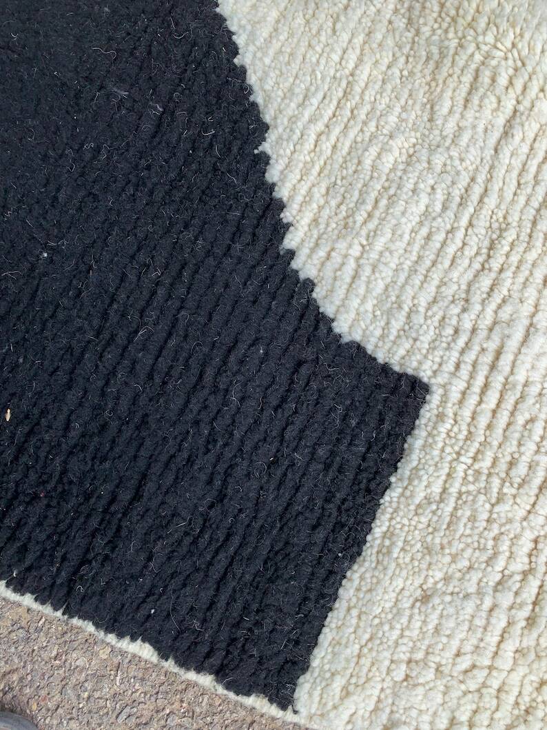 Handmade Moroccan rug white-black 200cm x 300cm