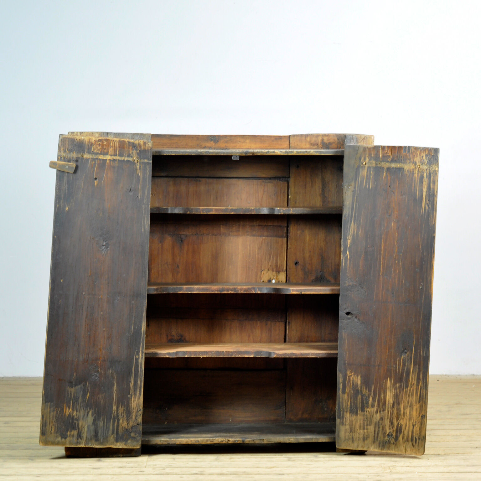 Oak pantry cabinet, circa 1820