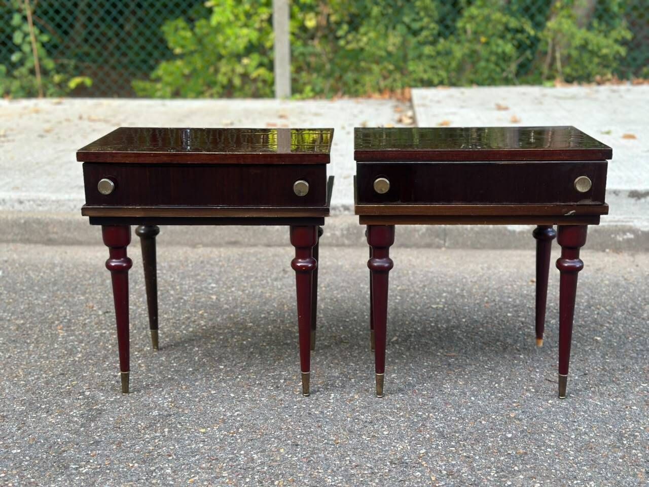 2 bedside tables in Mid-Century Modern Italian style by Gio Ponti and Paolo Buffa.