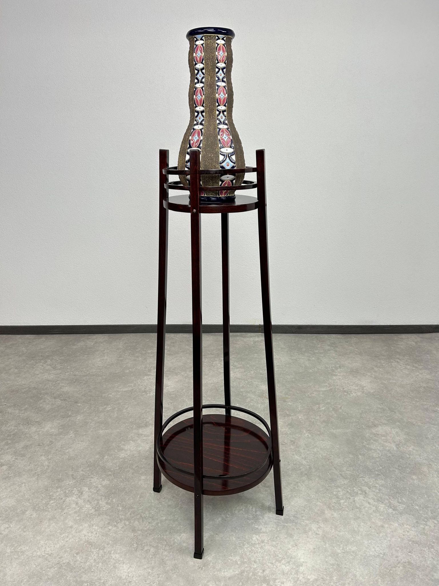 Art Nouveau flower stand Thonet no.31 design Otto Wagner