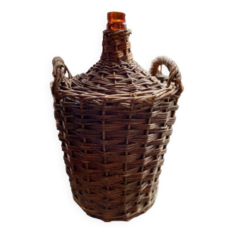 Wicker demijohn