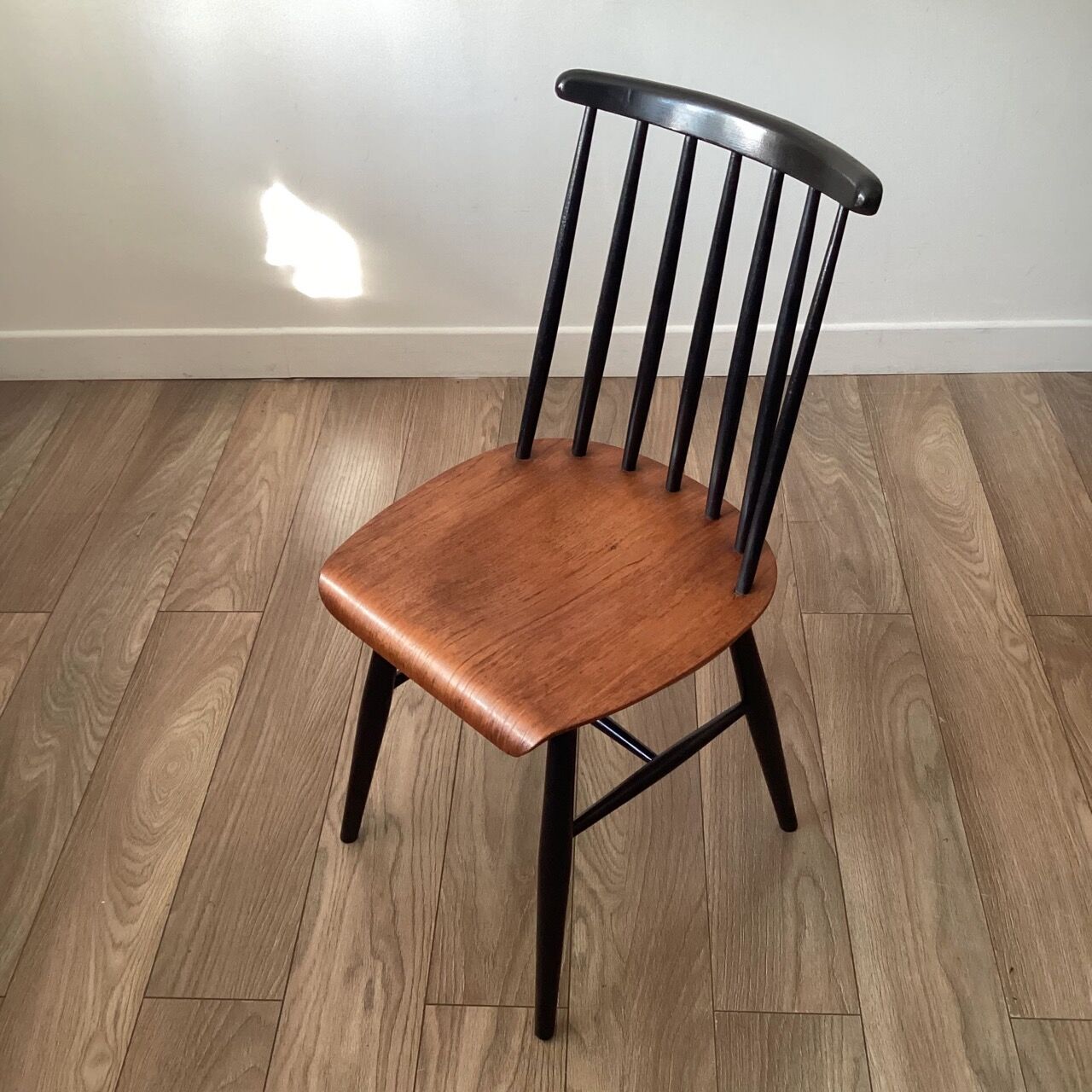 Fanett Chair by Illmari Tapiovaara