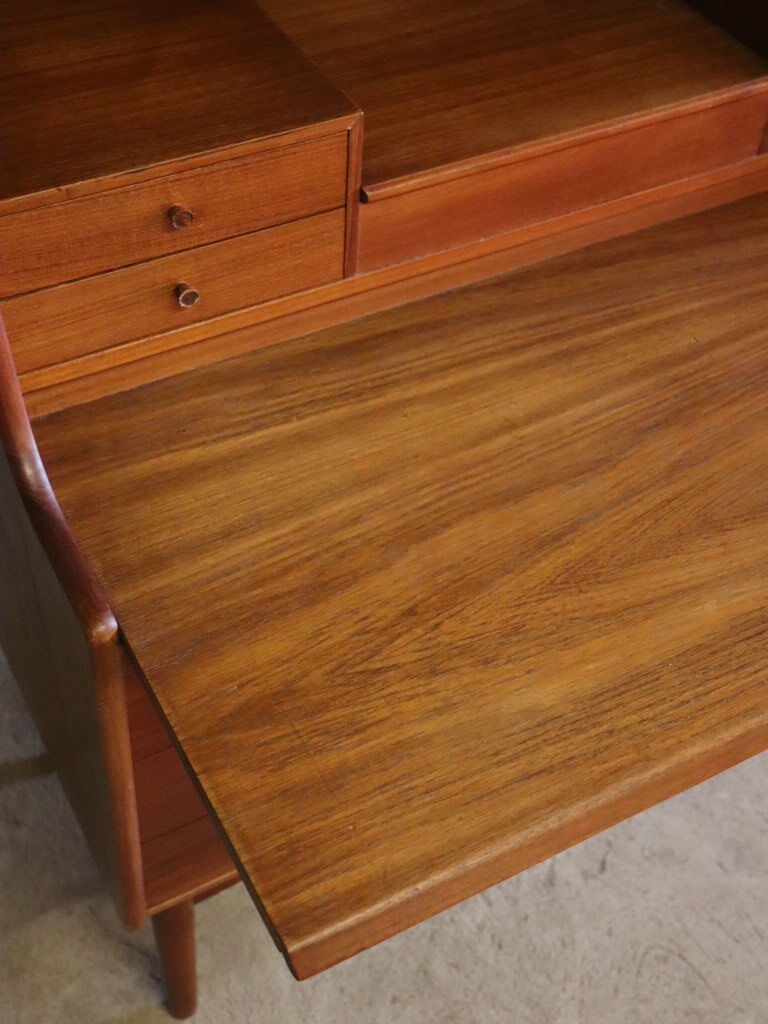 Scandinavian writing desk of Arne Wahl Iversen for Vinde Møbelfabrik 1960