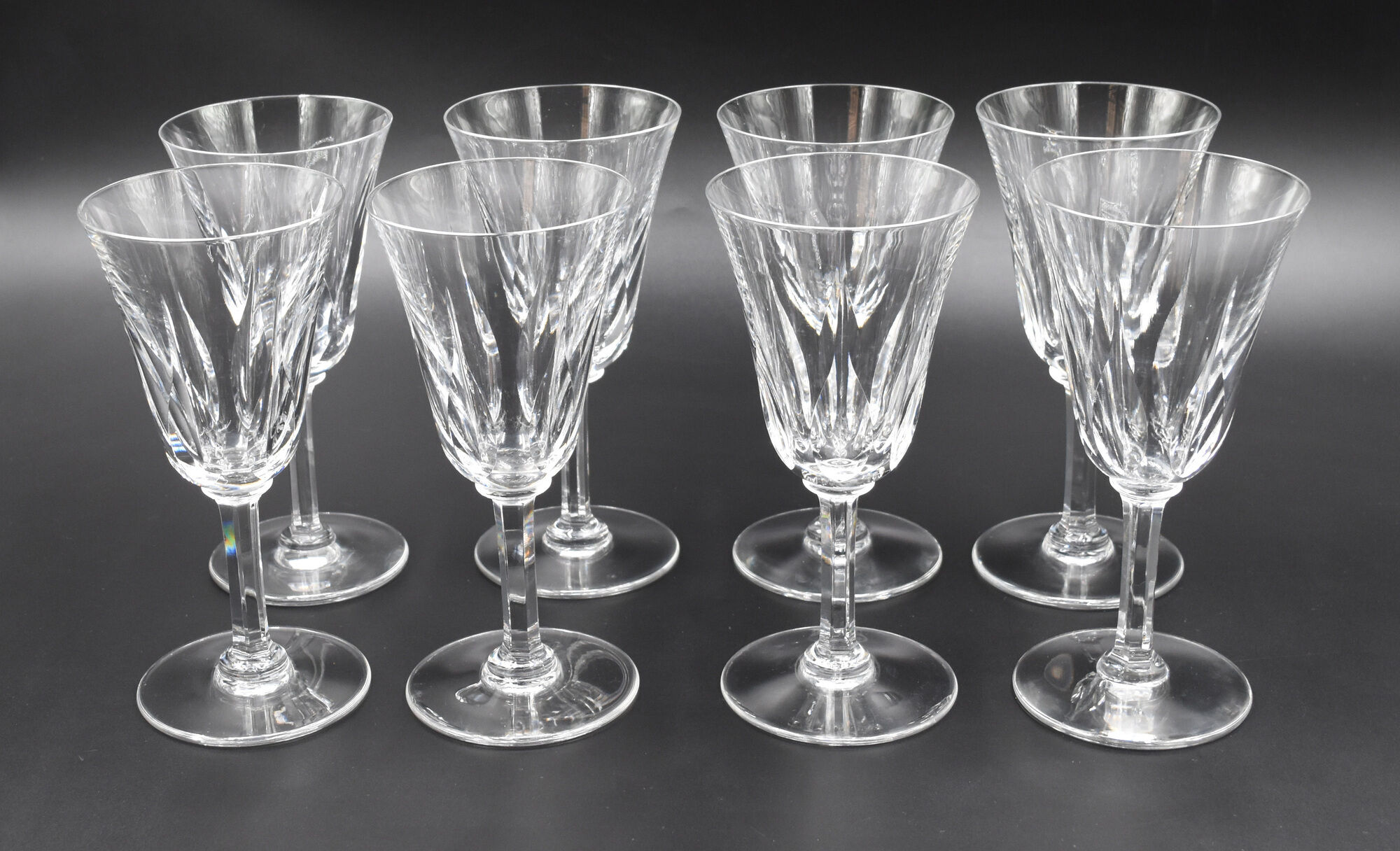 Series of 8 crystal water glasses from Saint Louis model Cerdanya H = 17.9 cm