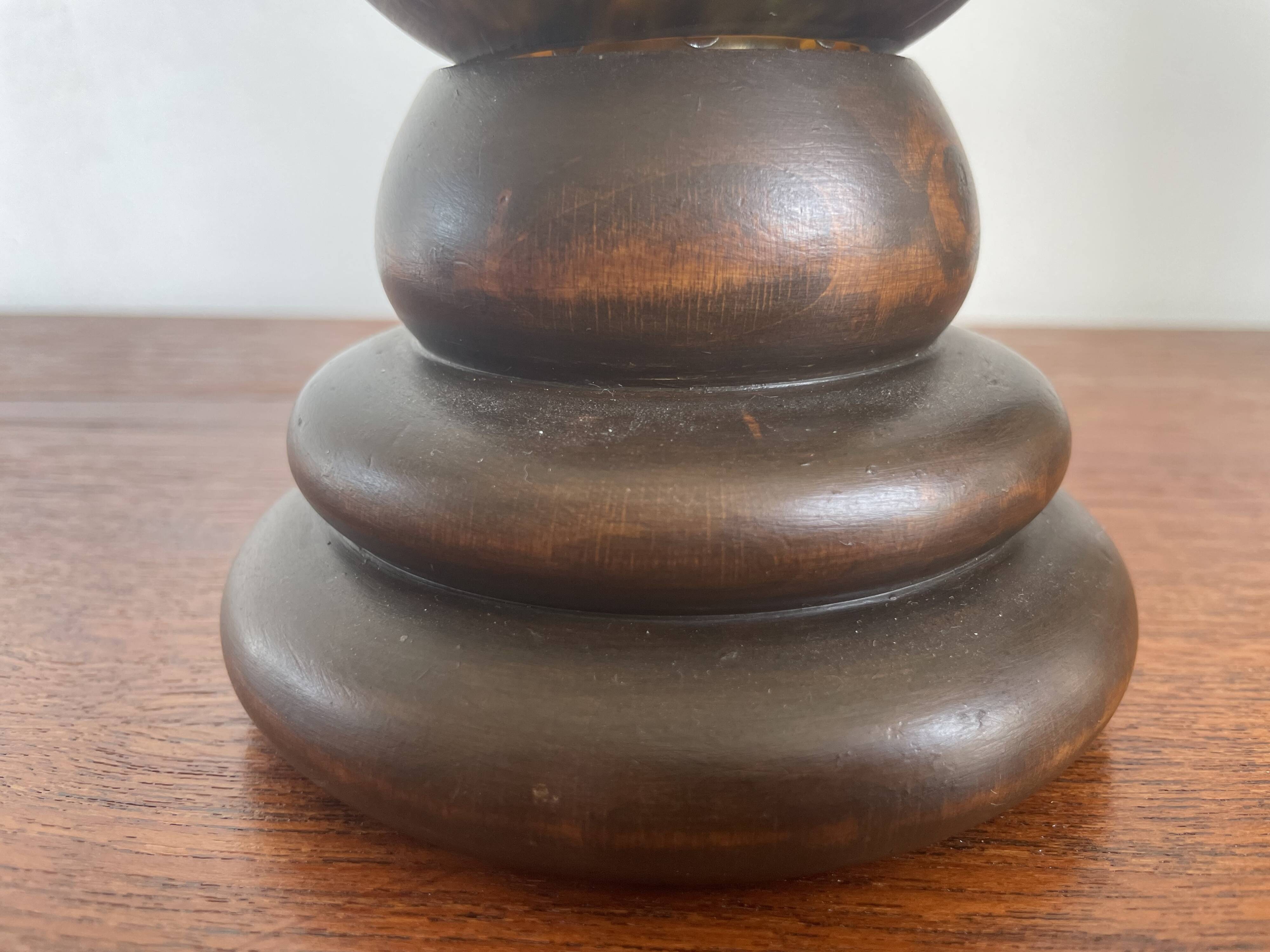 Yellow, round art deco table lamp. Art d'France