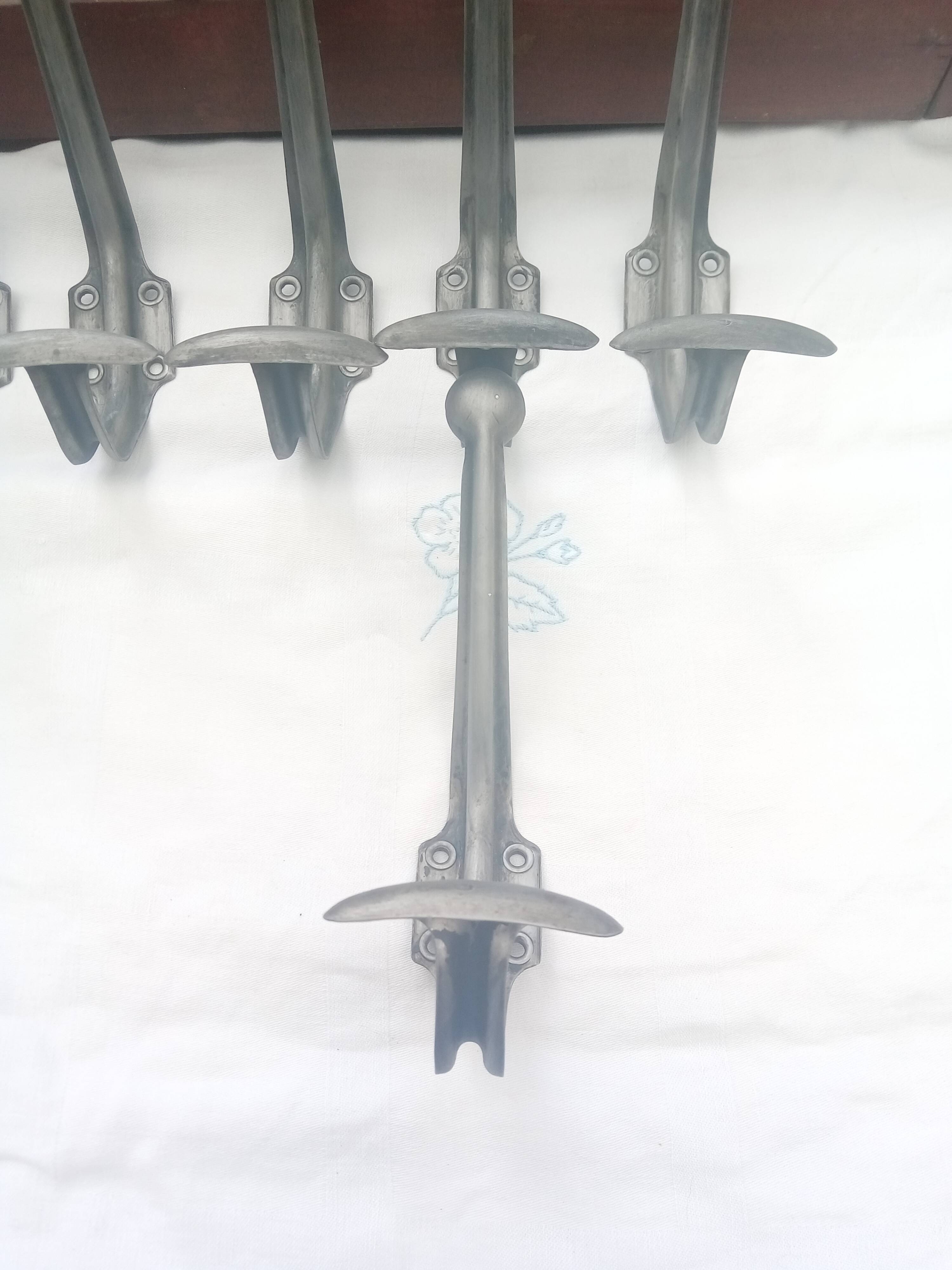 6 double coat hooks