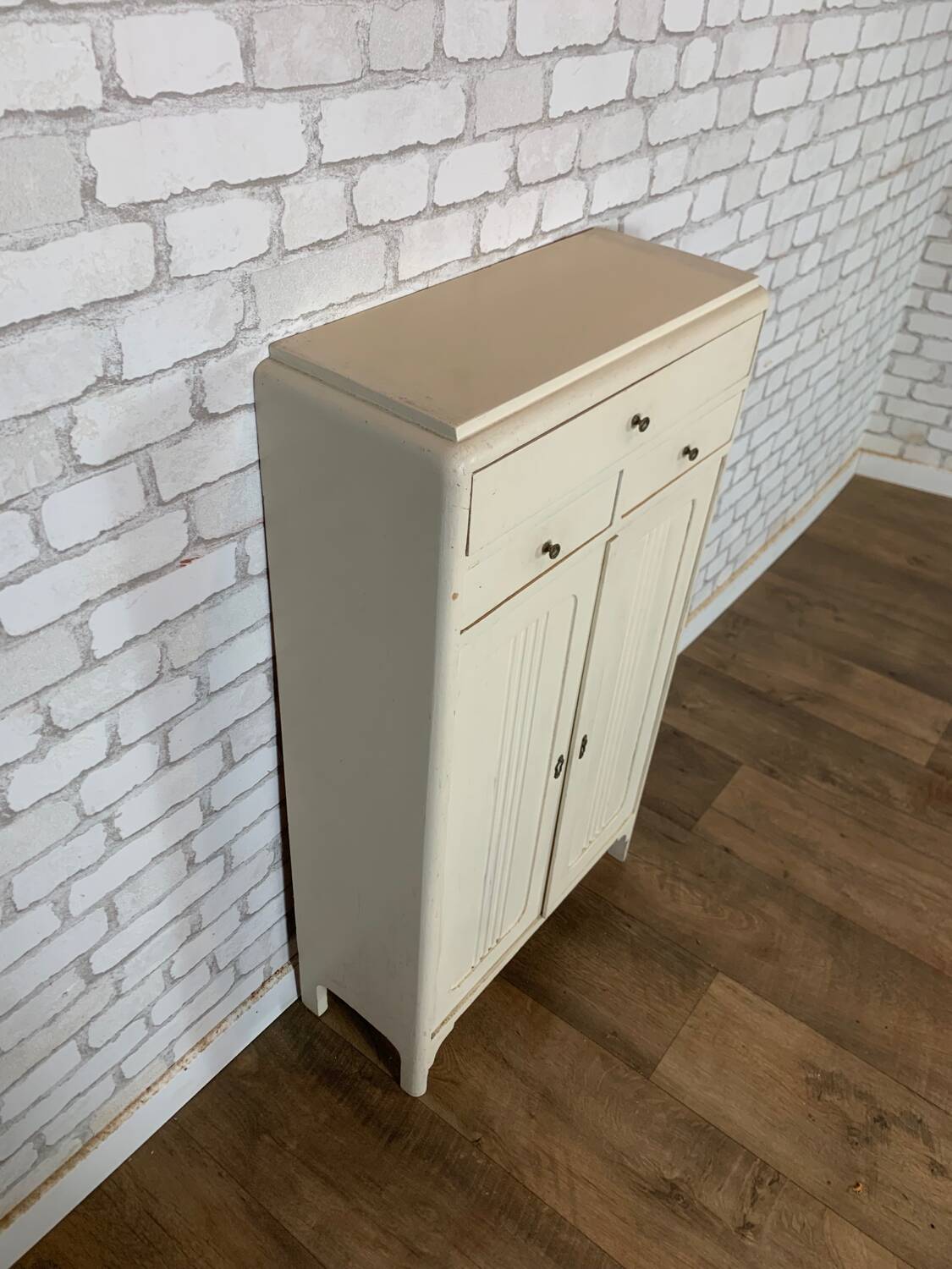 Small vintage cupboard 1960