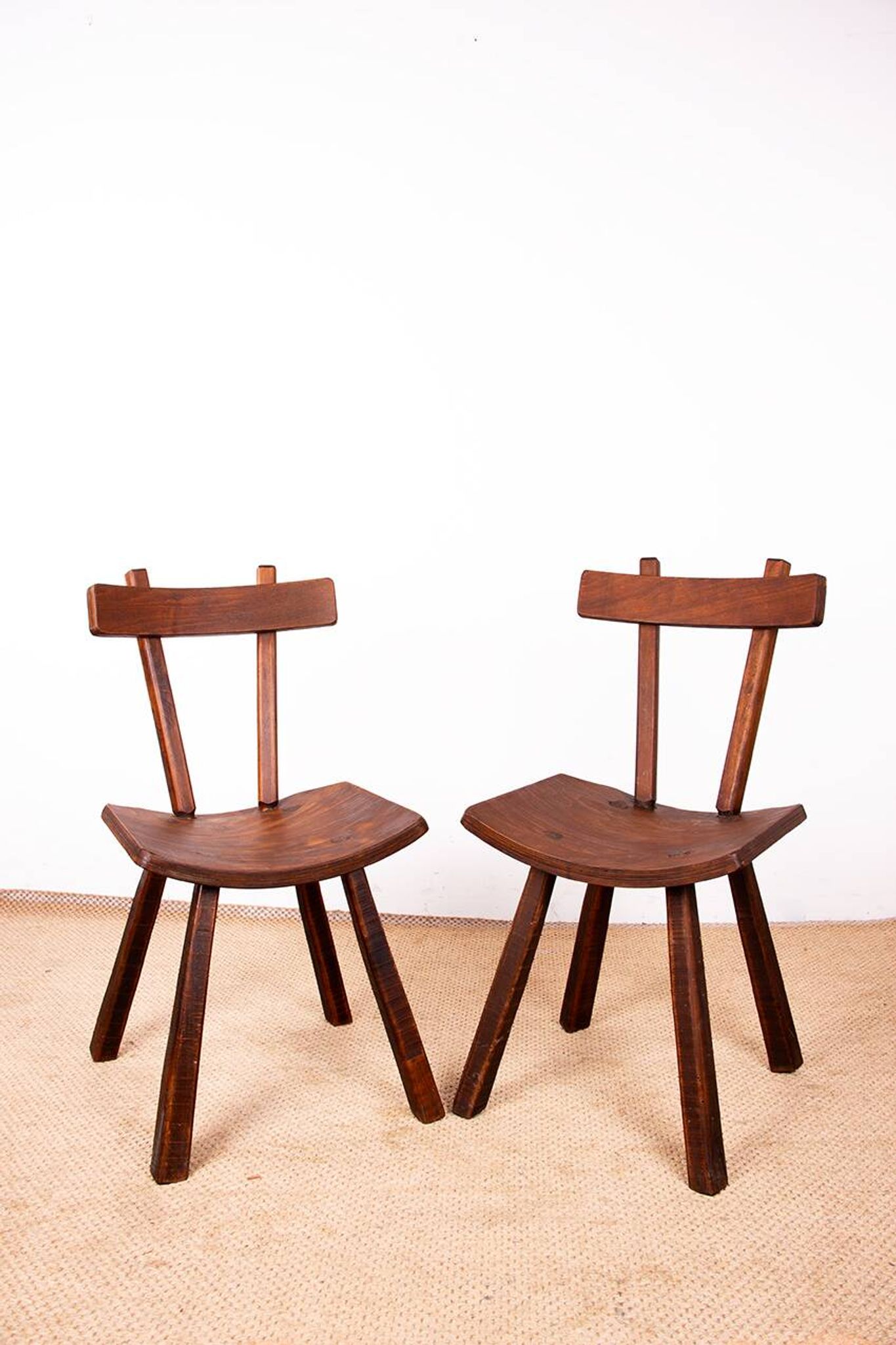 Brutalist pair of chairs in Elm in the style of Jean Touret 1950.