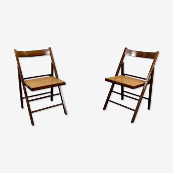 Lot folding chairs in canning