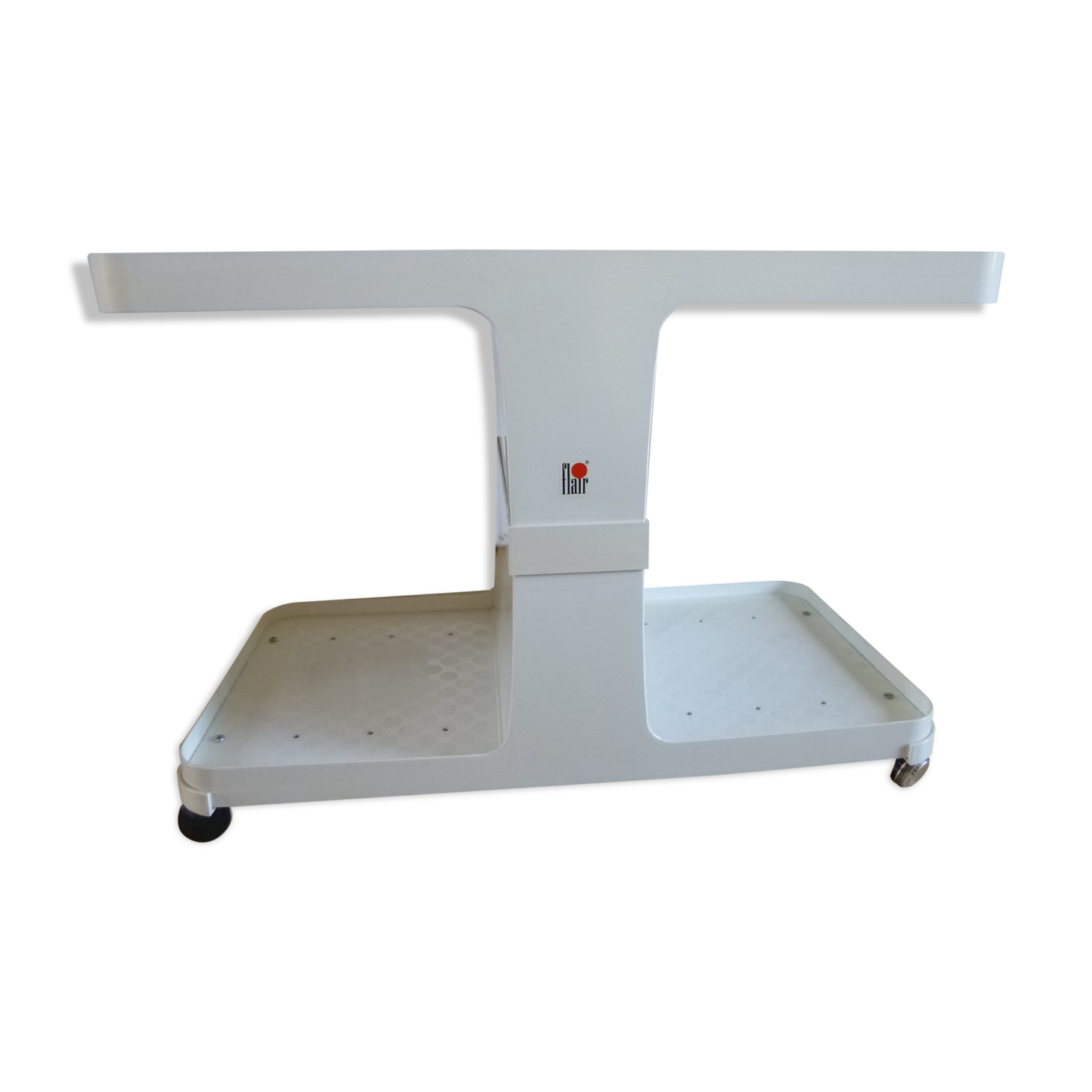 Desserte Disco Bar from Flair