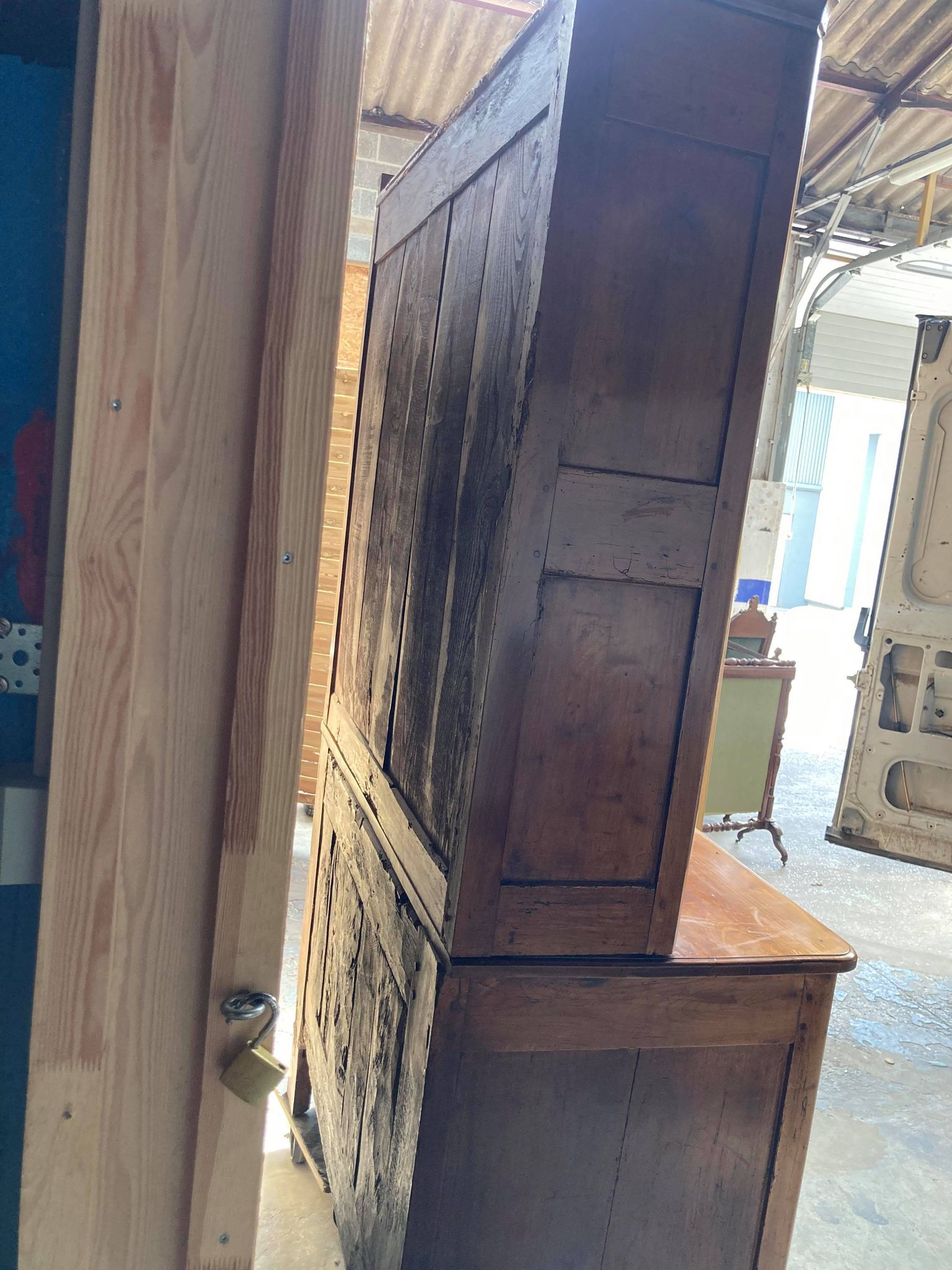 Vintage vaisselier with drainer