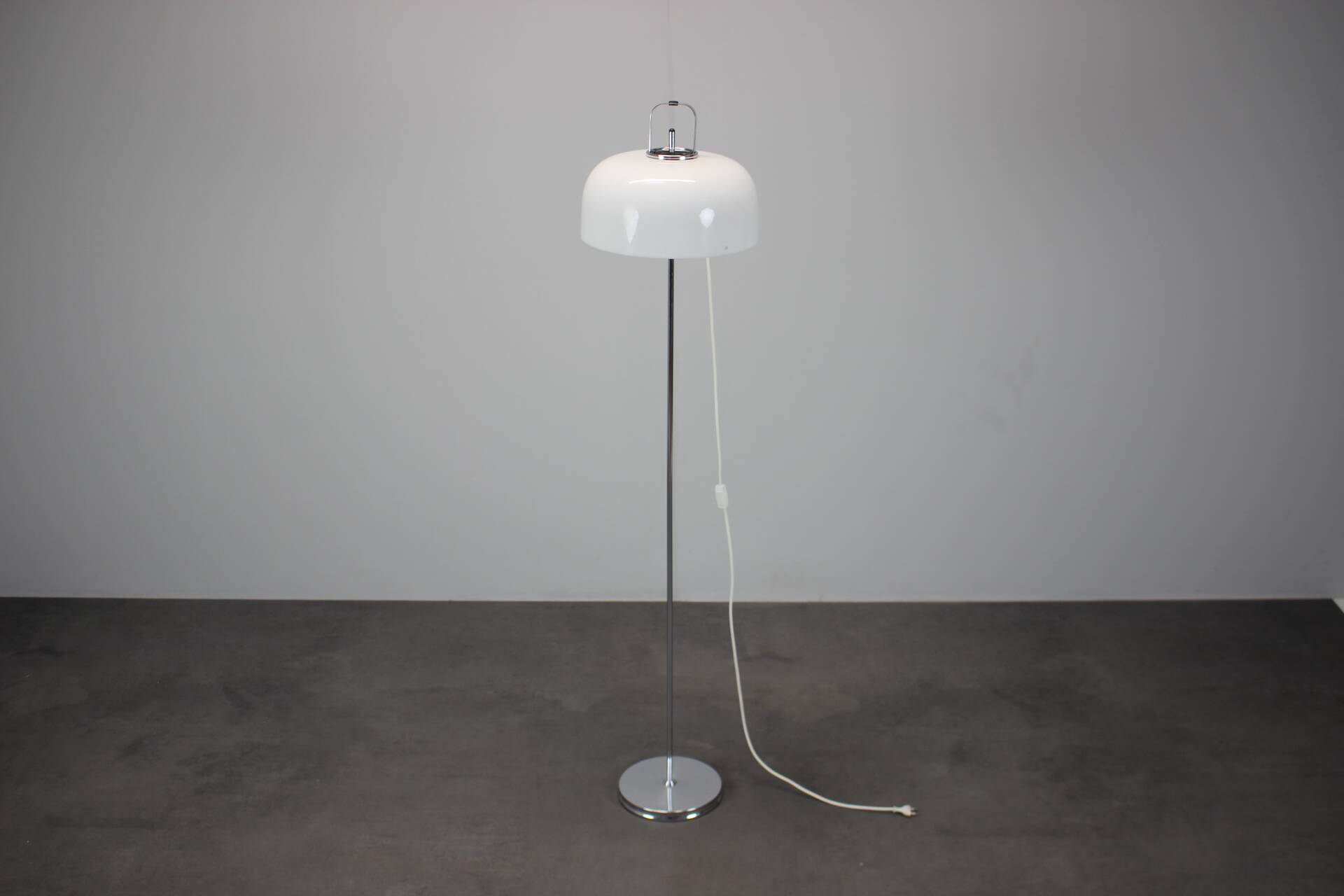 Mid-Century Floor Lamp Medusa by Luigi Massoni for Guzzini, 1970s, Italy
