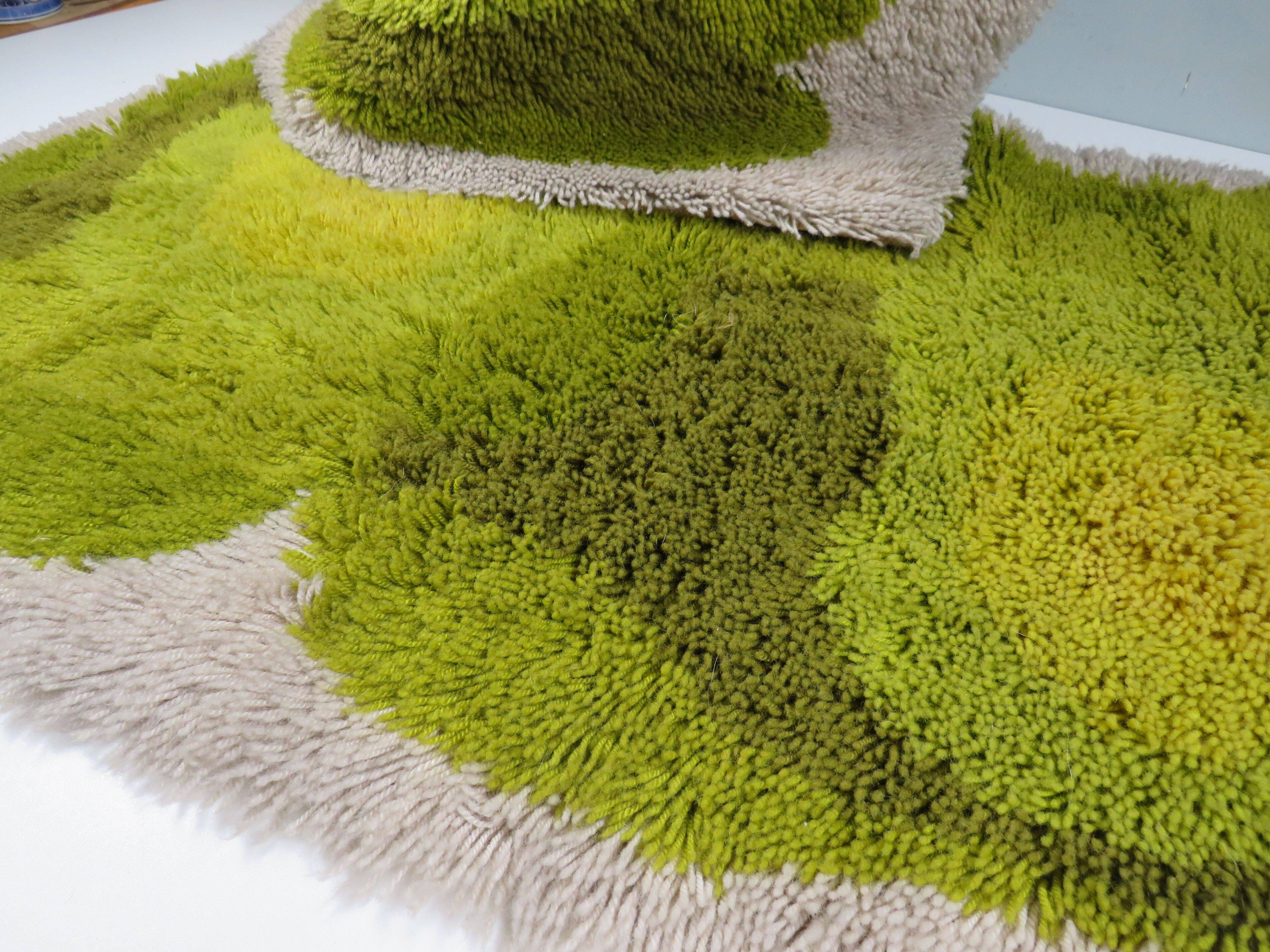 Pair of vintage Desso rugs from the 70s – moss green & beige
