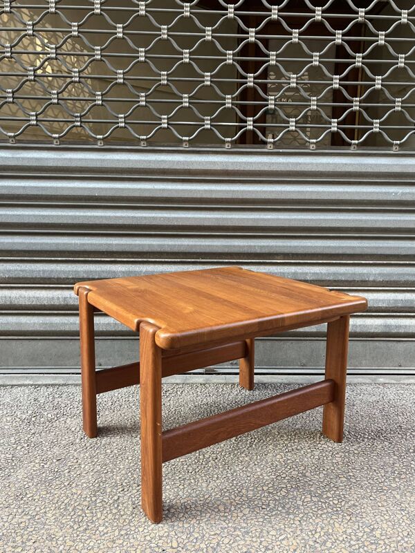 Table basse en teck massif par Niels BACH