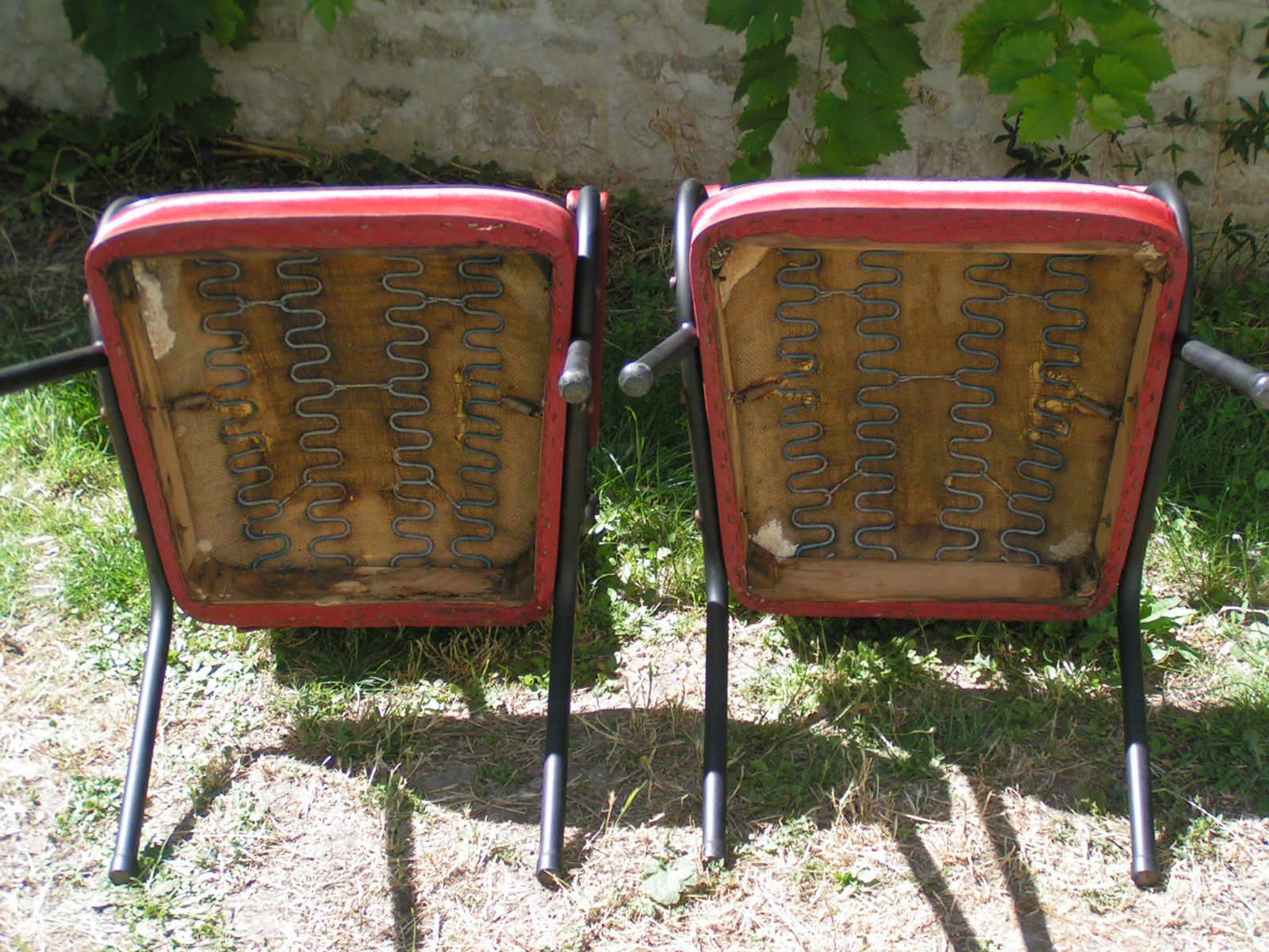 Chaises en skaï rouge années 60